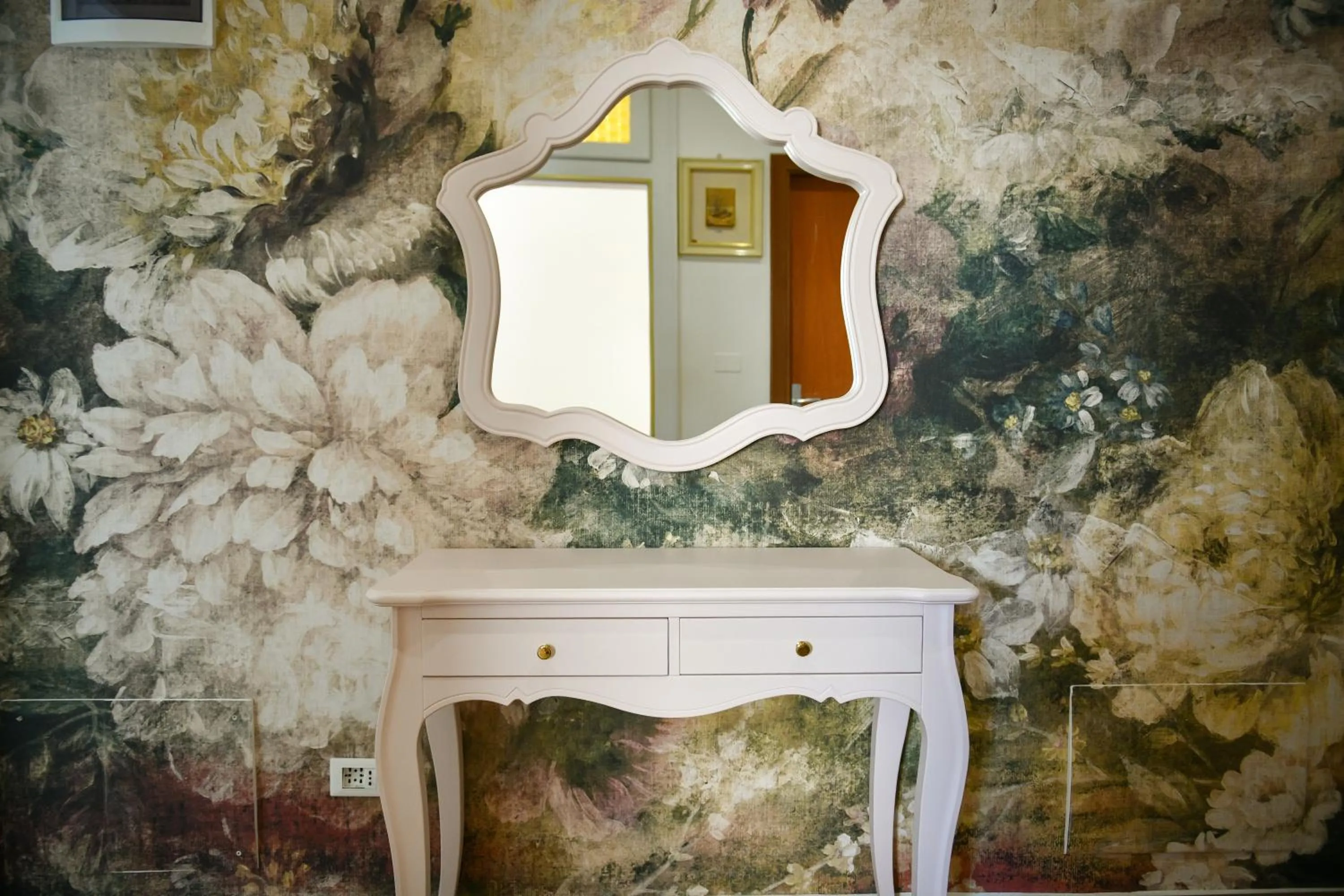 Property building in Vacation Venice Rooms