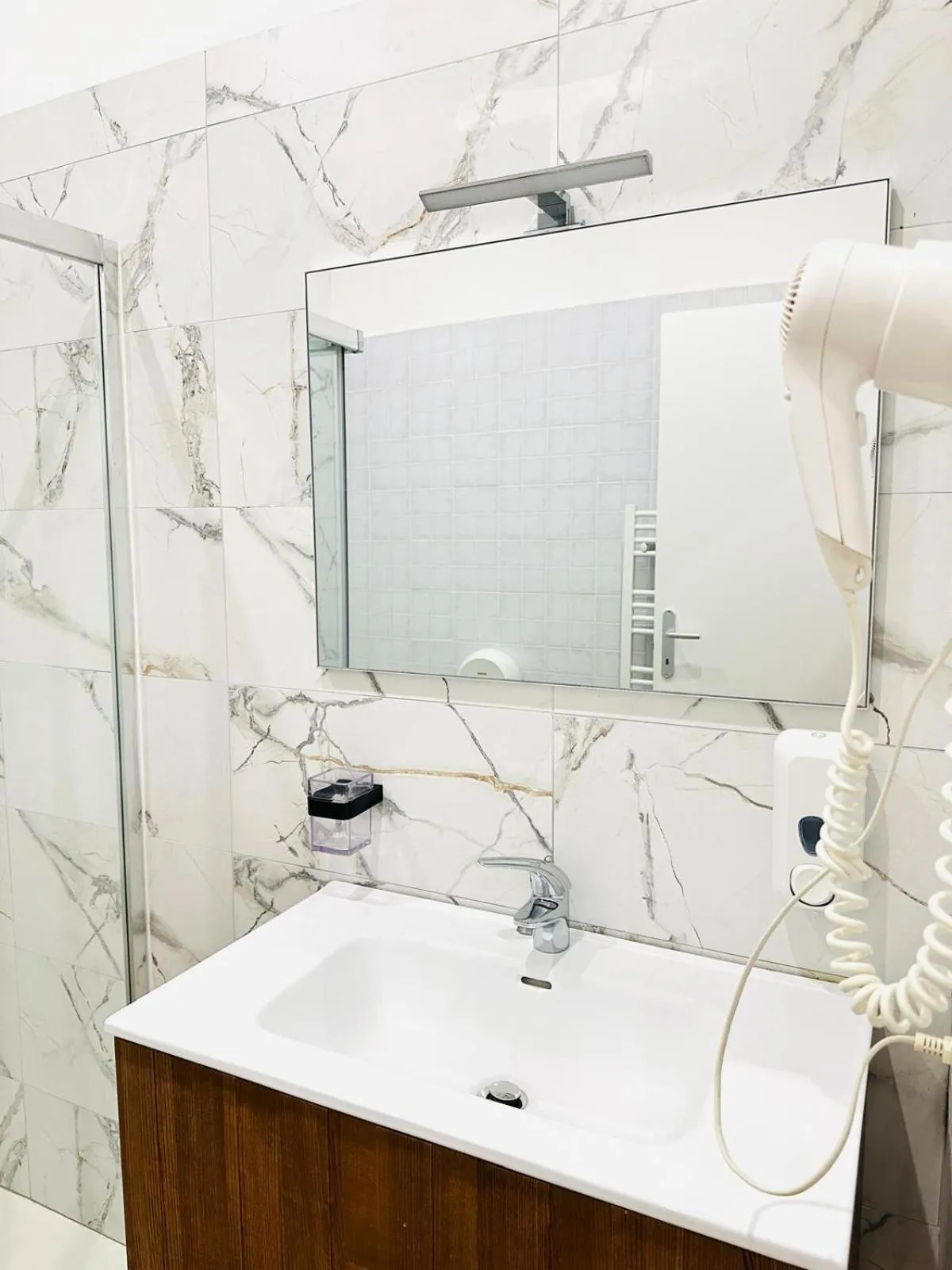 Bathroom in Vacation Venice Rooms