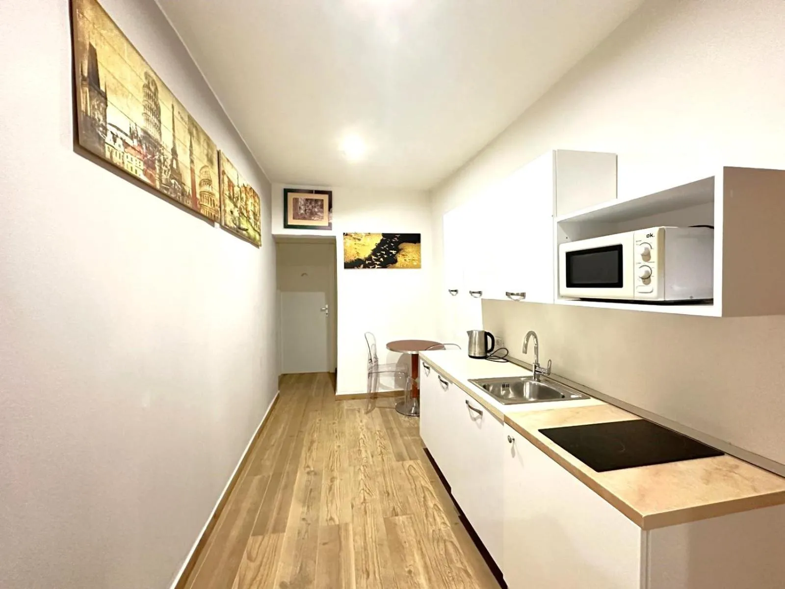 Kitchen or kitchenette in Vacation Venice Rooms