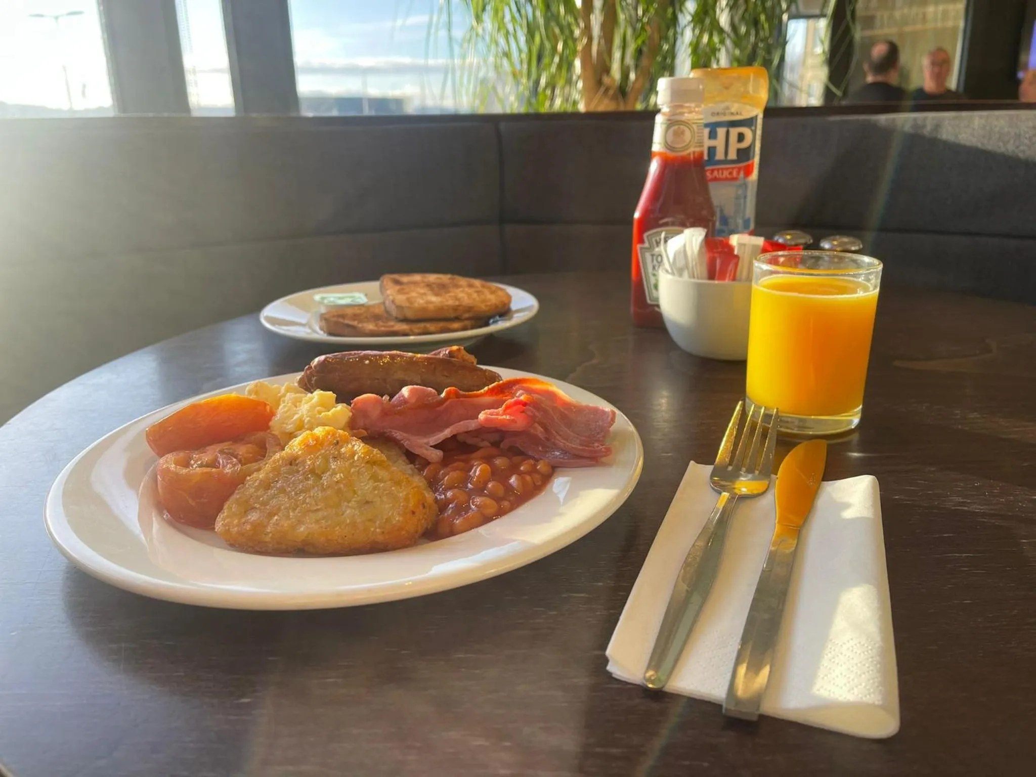 Breakfast in Holiday Inn Express Dundee by IHG