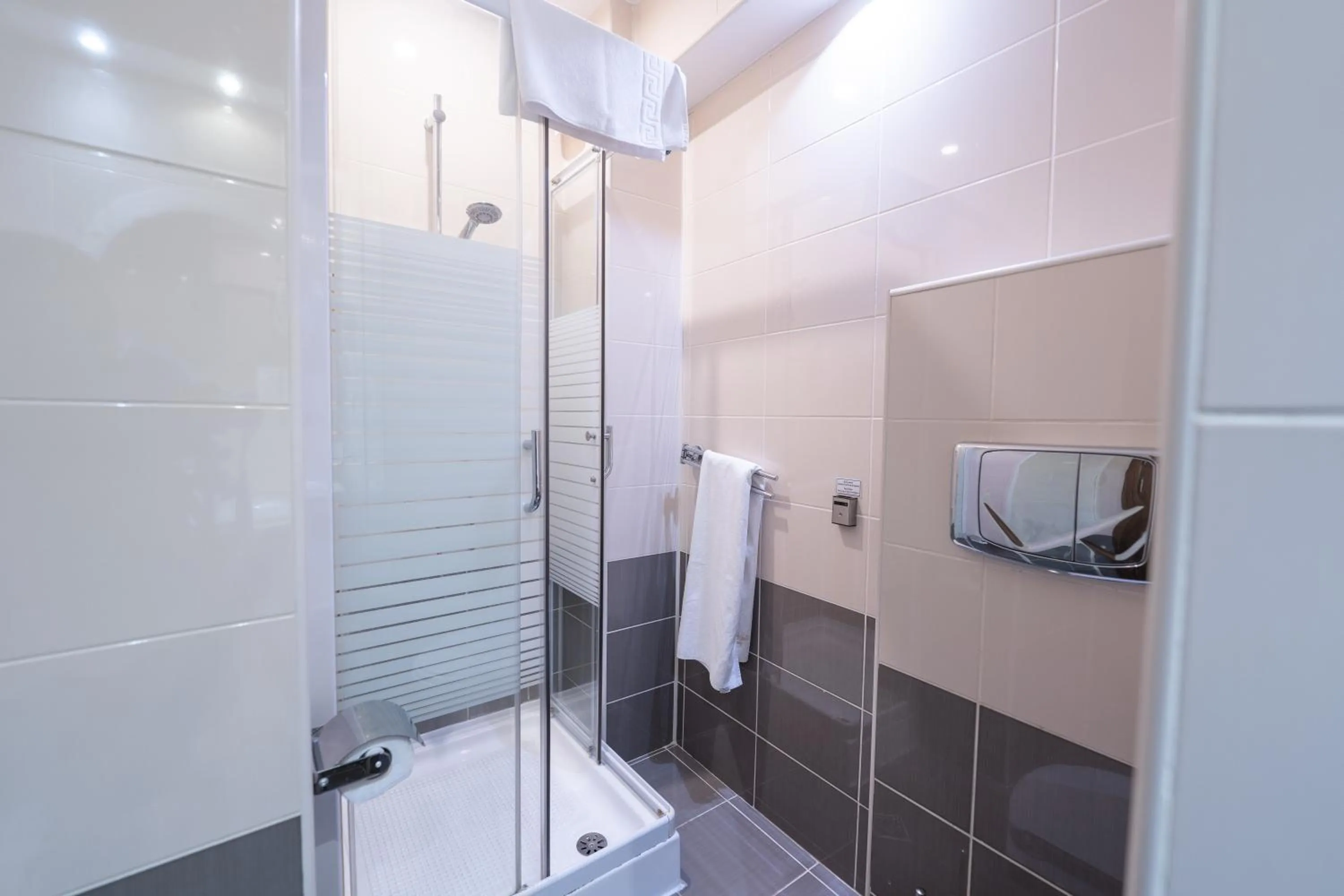 Bathroom in Hotel Ski&Sky