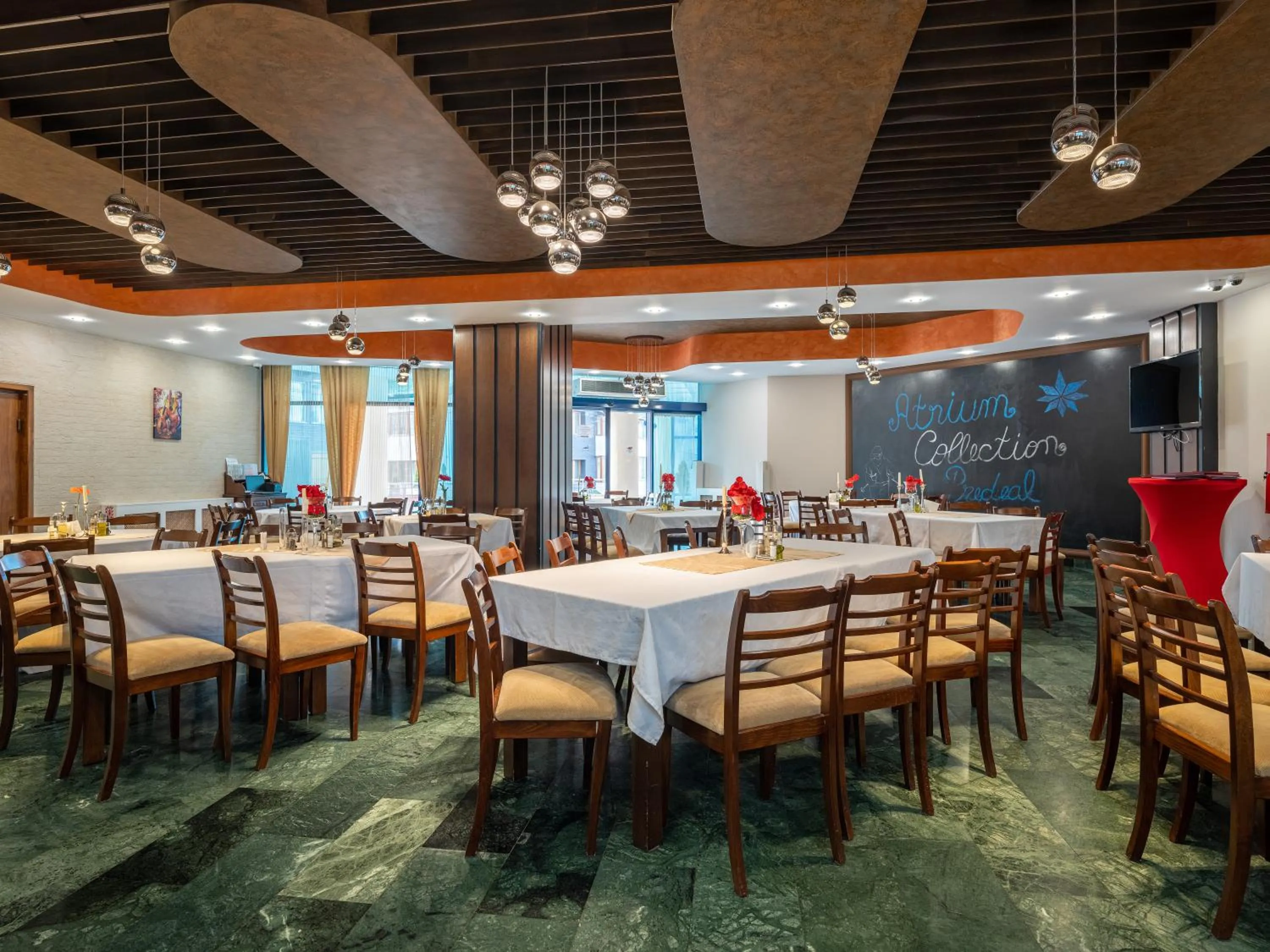 Restaurant/places to eat in Hotel Ski&Sky