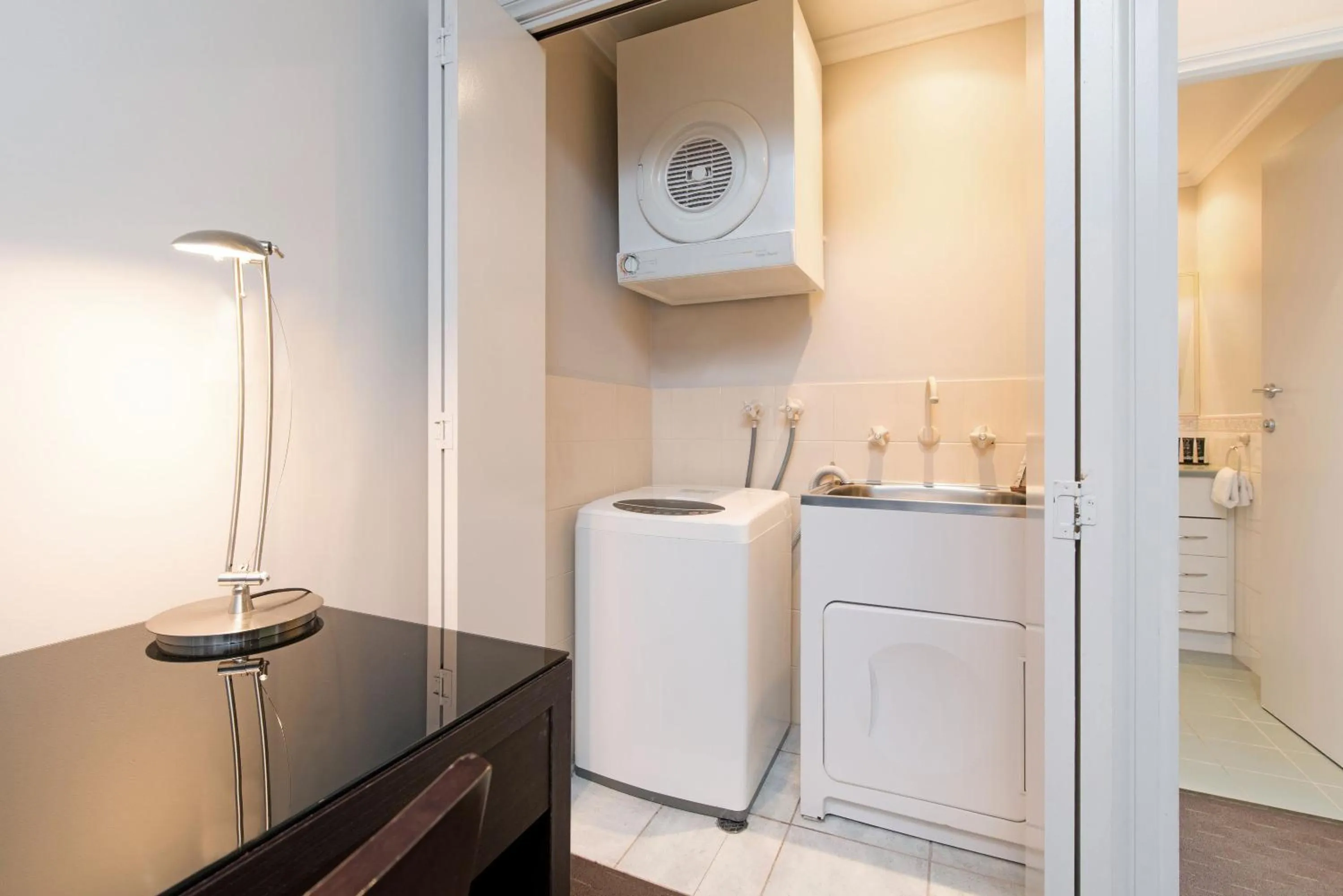 Area and facilities in Frome Apartments