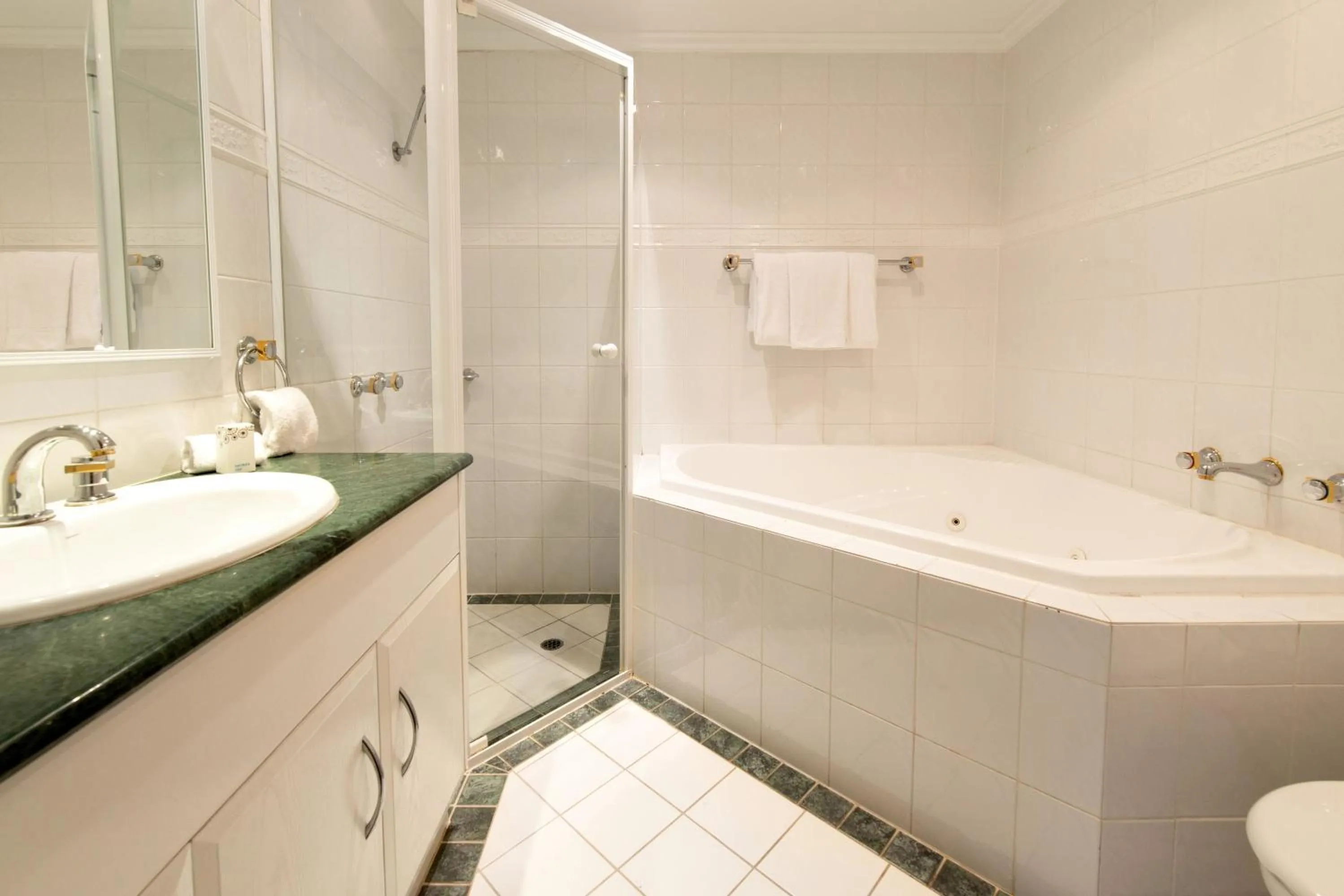 Bathroom in Frome Apartments