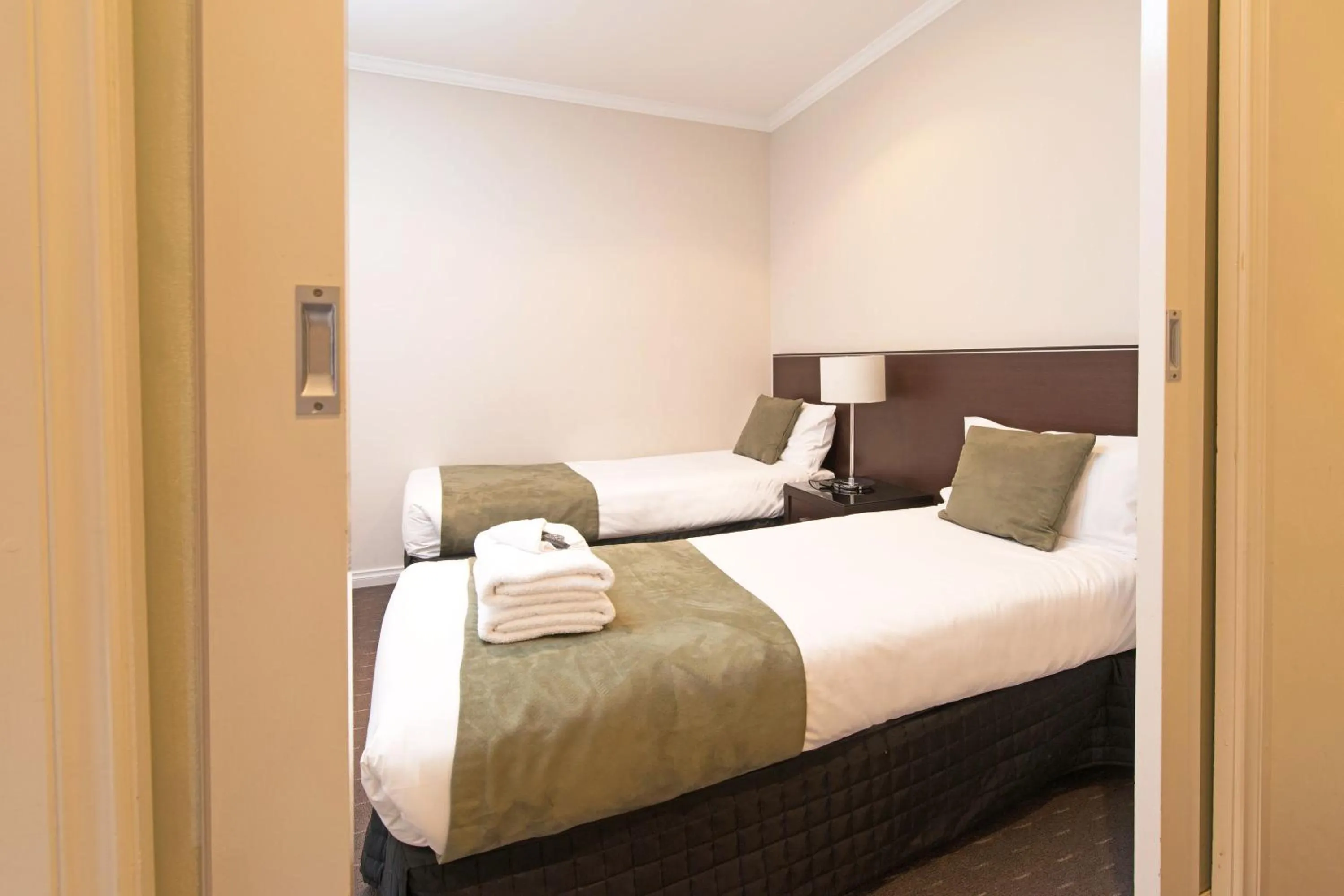 Bedroom, Bed in Frome Apartments