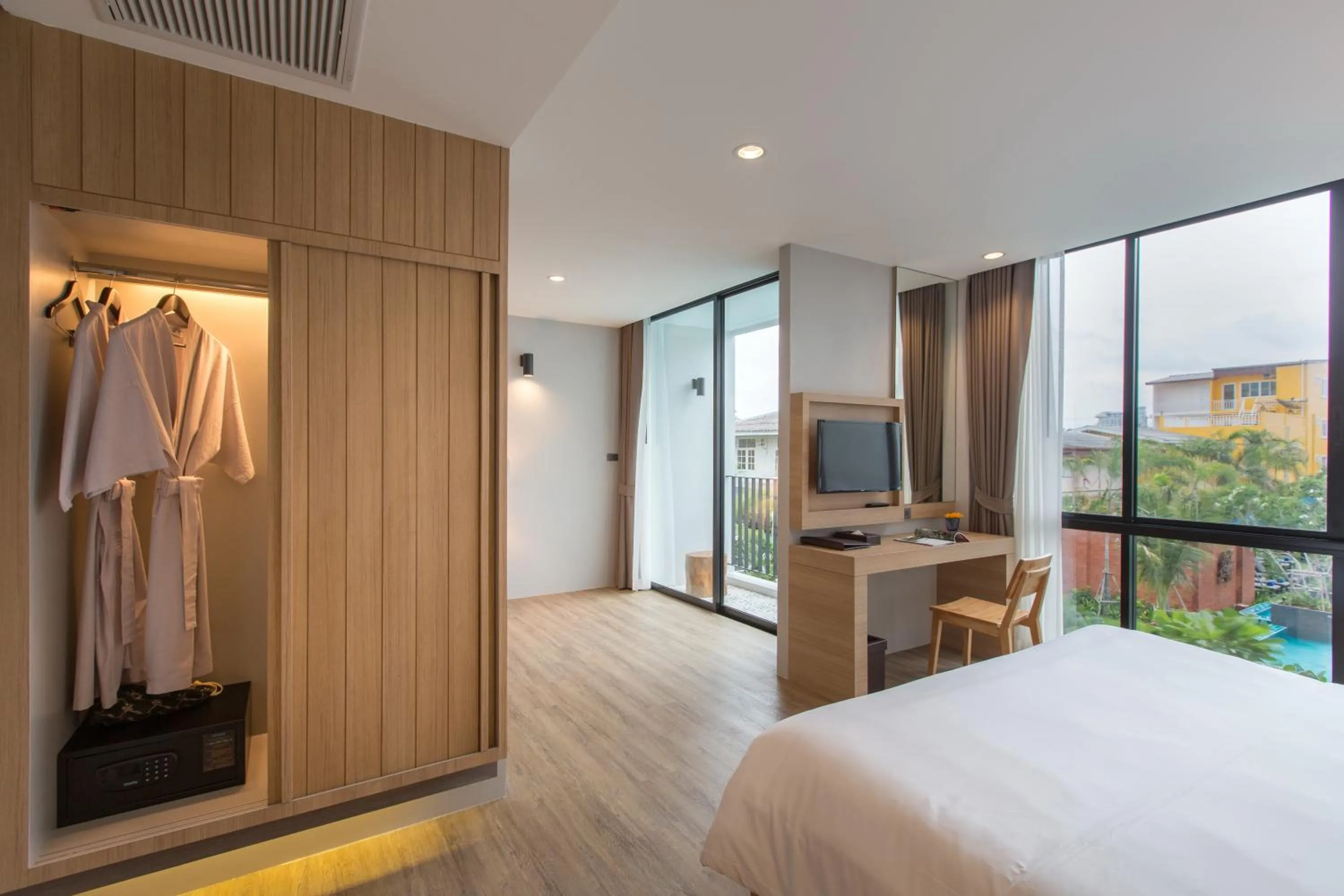 Photo of the whole room, Bed in Asira Boutique HuaHin