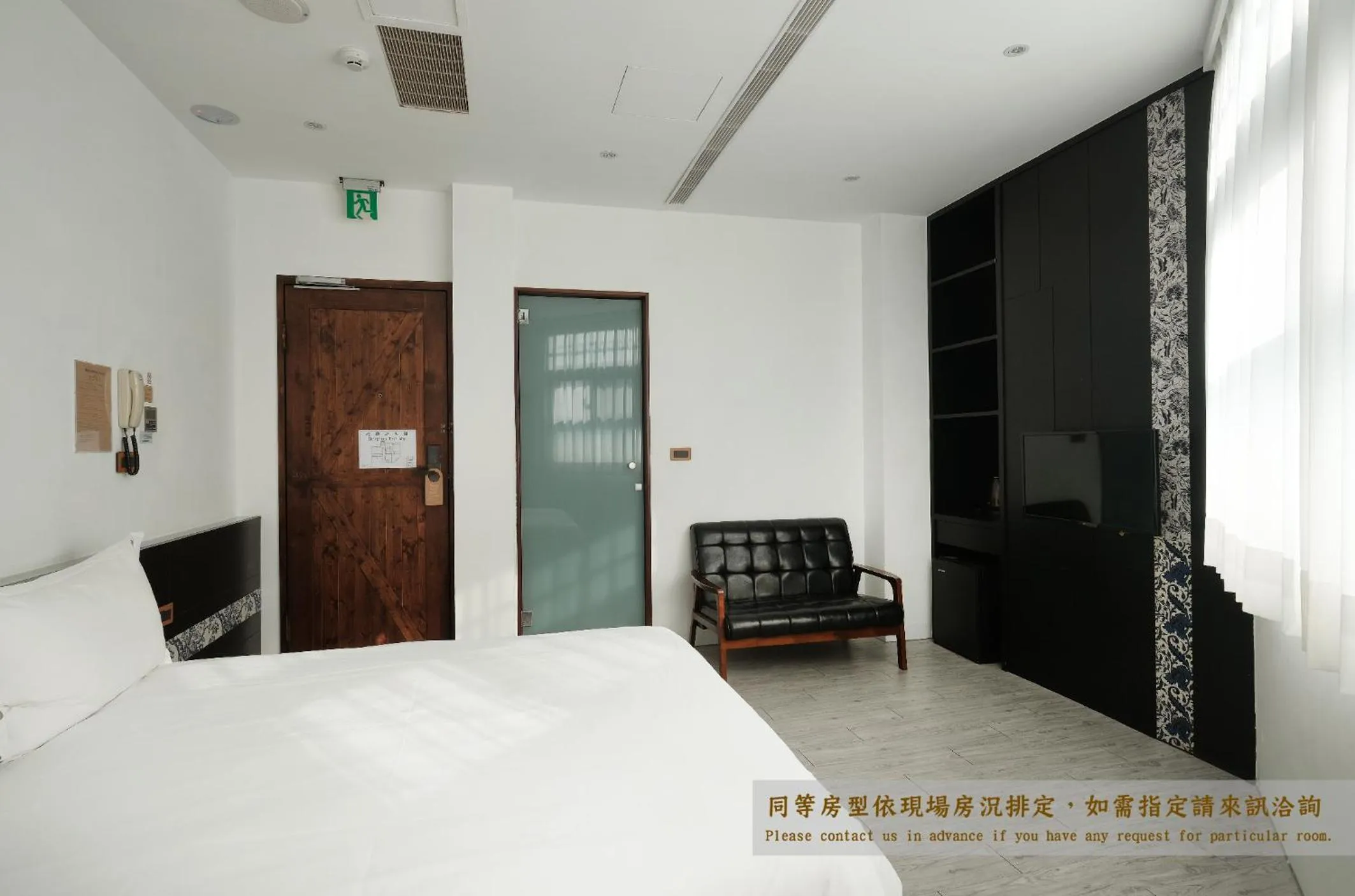 Photo of the whole room, Bed in Journey Hostel