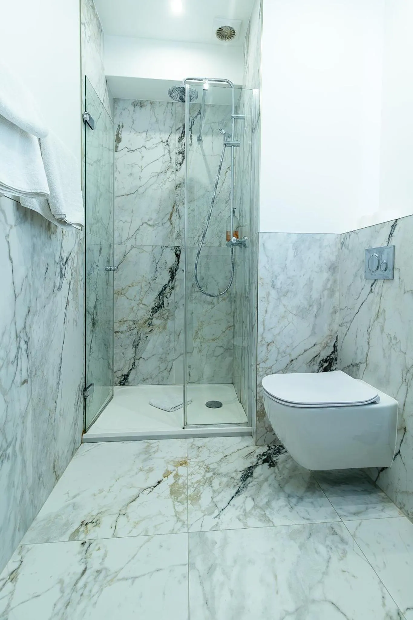 Bathroom in Hotel des Bains