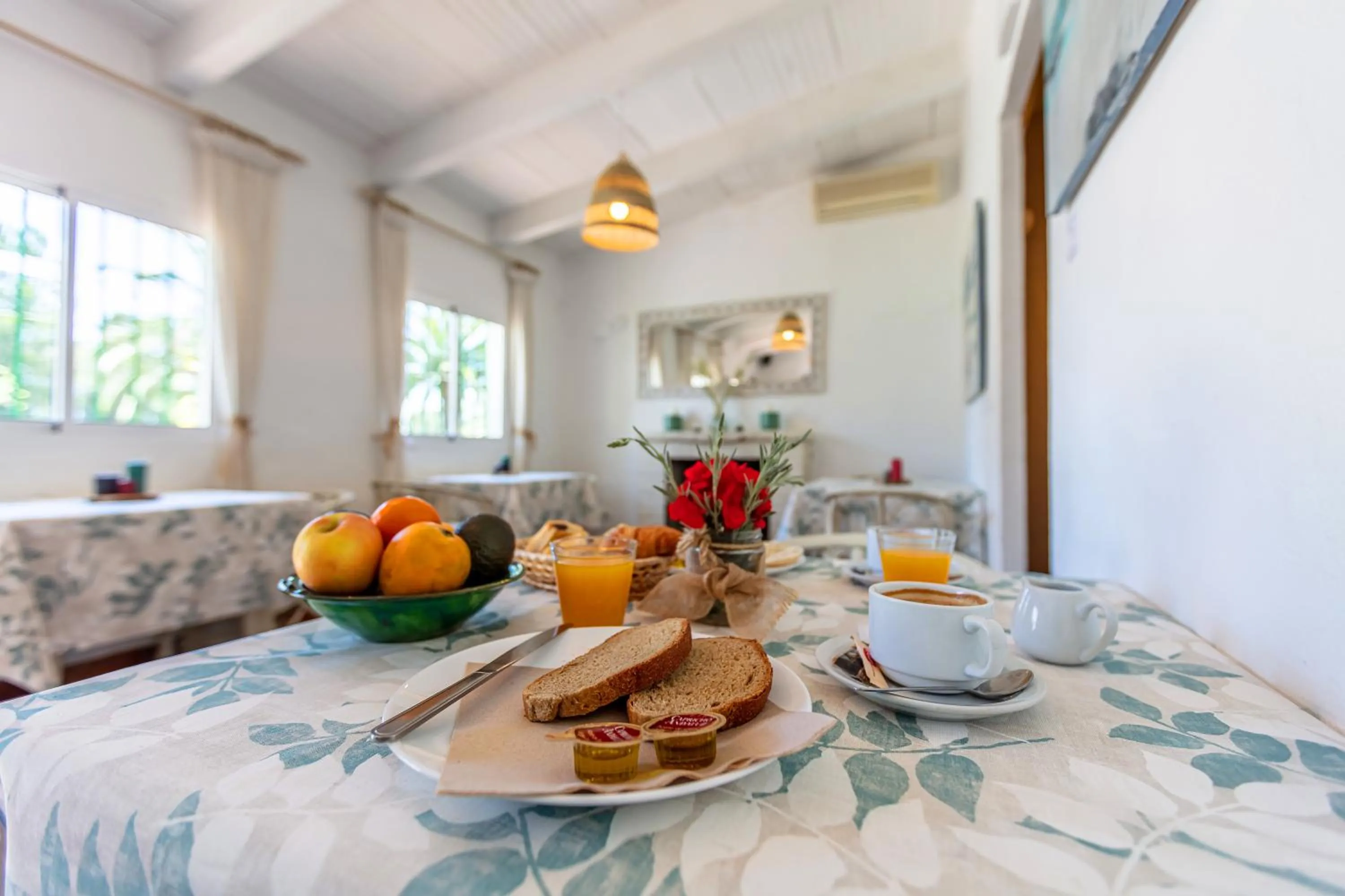 Food and drinks in Hotel-Apart CORTIJO LAS PIÑAS