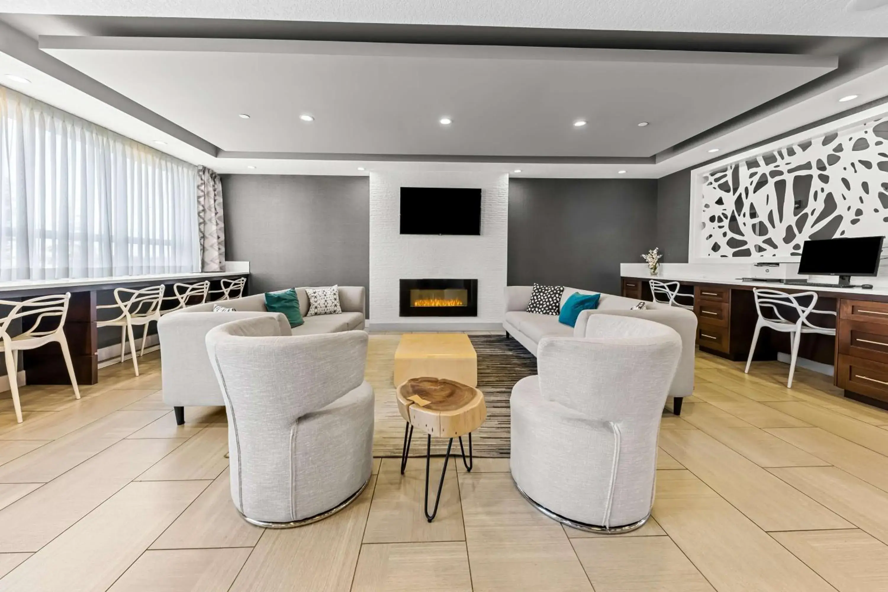 Lobby or reception in Best Western Plus Airdrie Gateway Lobby or reception in Best Western Plus Airdrie Gateway