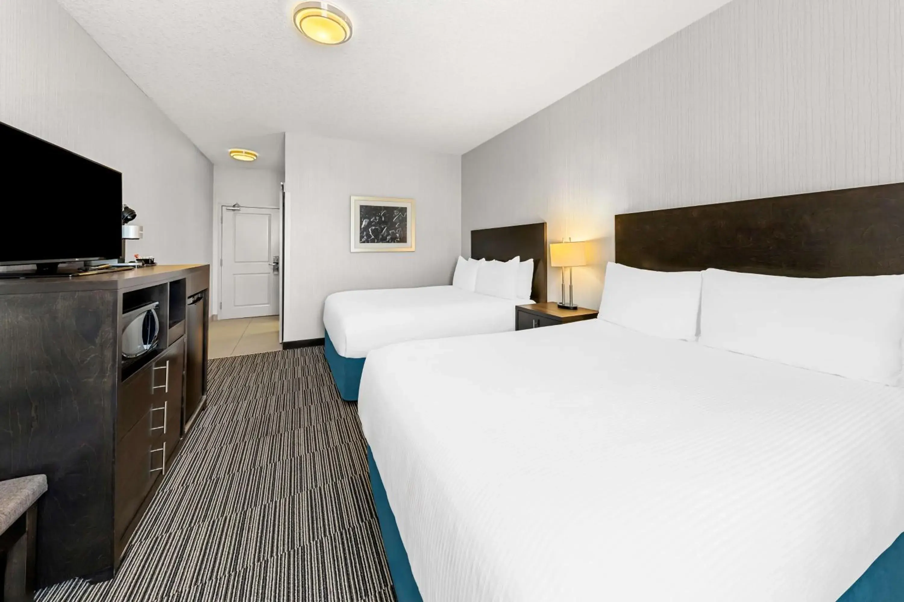 Bedroom, Bed in Best Western Plus Airdrie Gateway Bedroom, Bed in Best Western Plus Airdrie Gateway