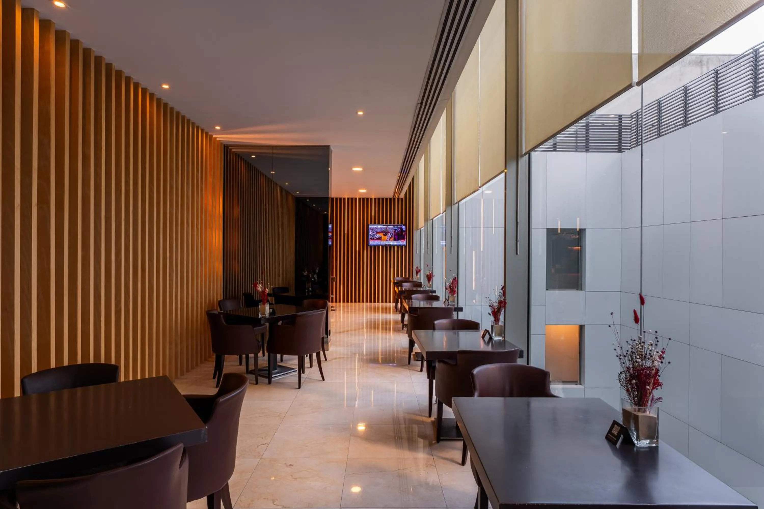 Lounge or bar in HF Fénix Urban