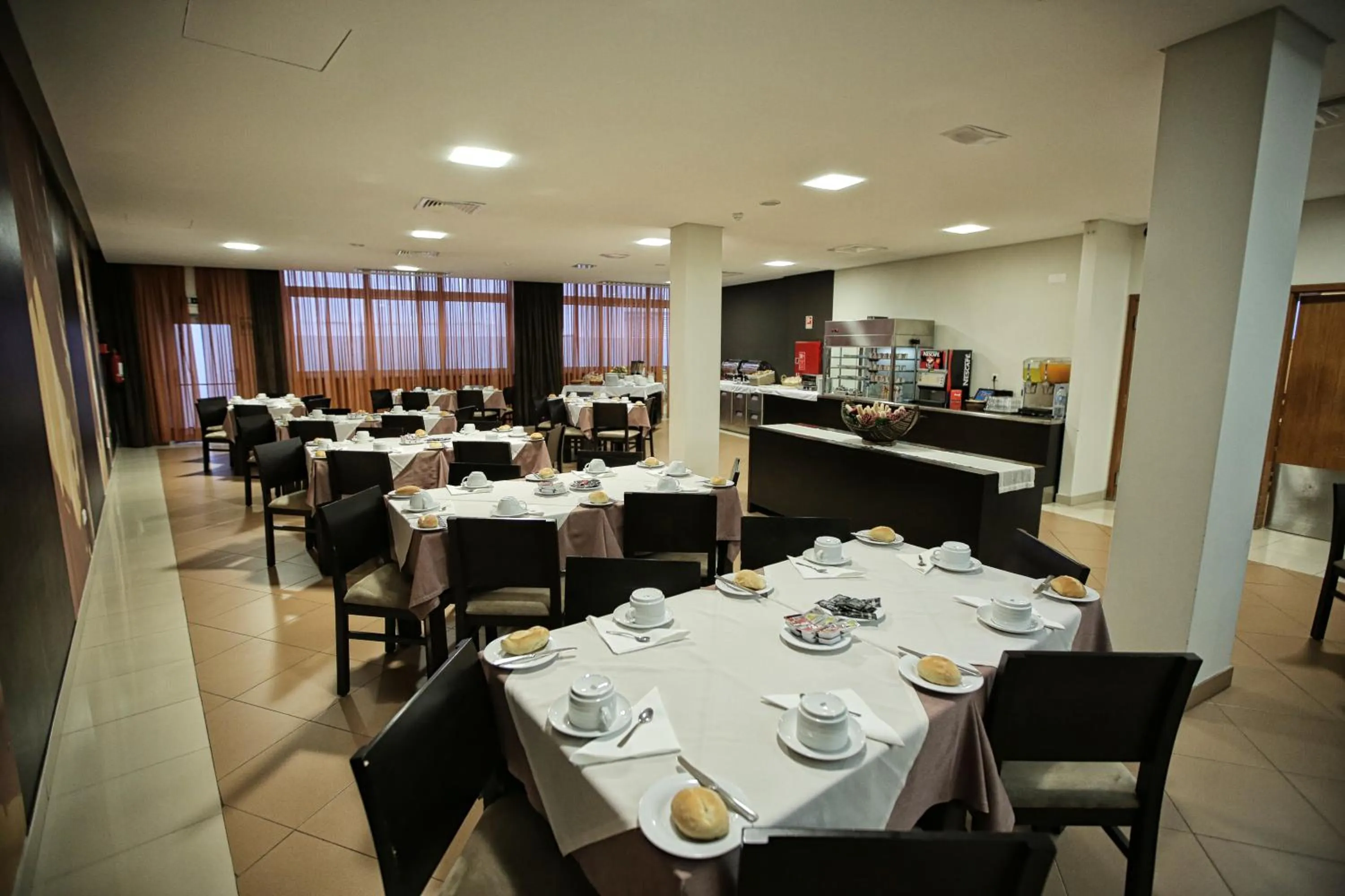 Restaurant/places to eat in Hotel Recinto