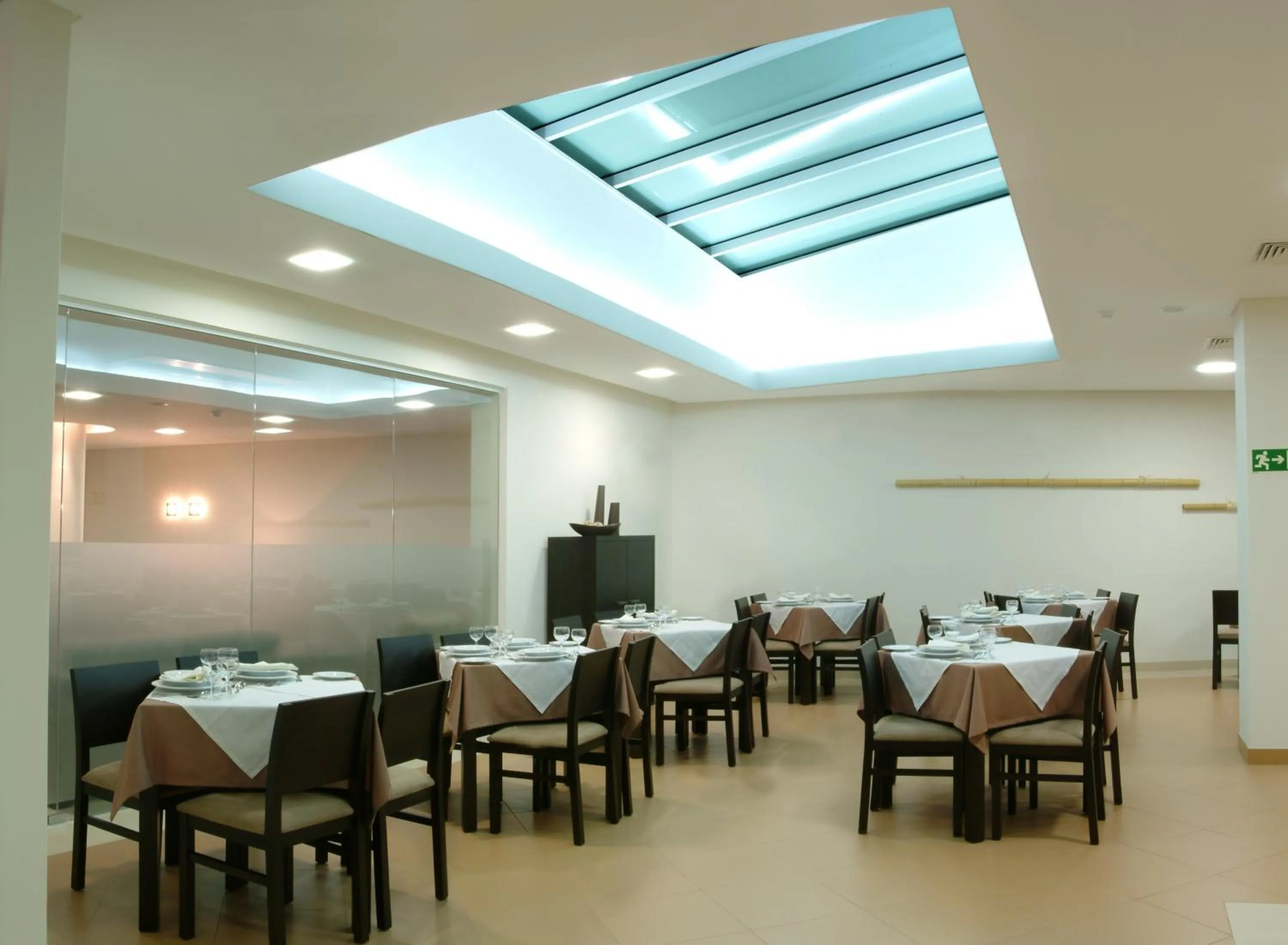 Restaurant/places to eat in Hotel Recinto