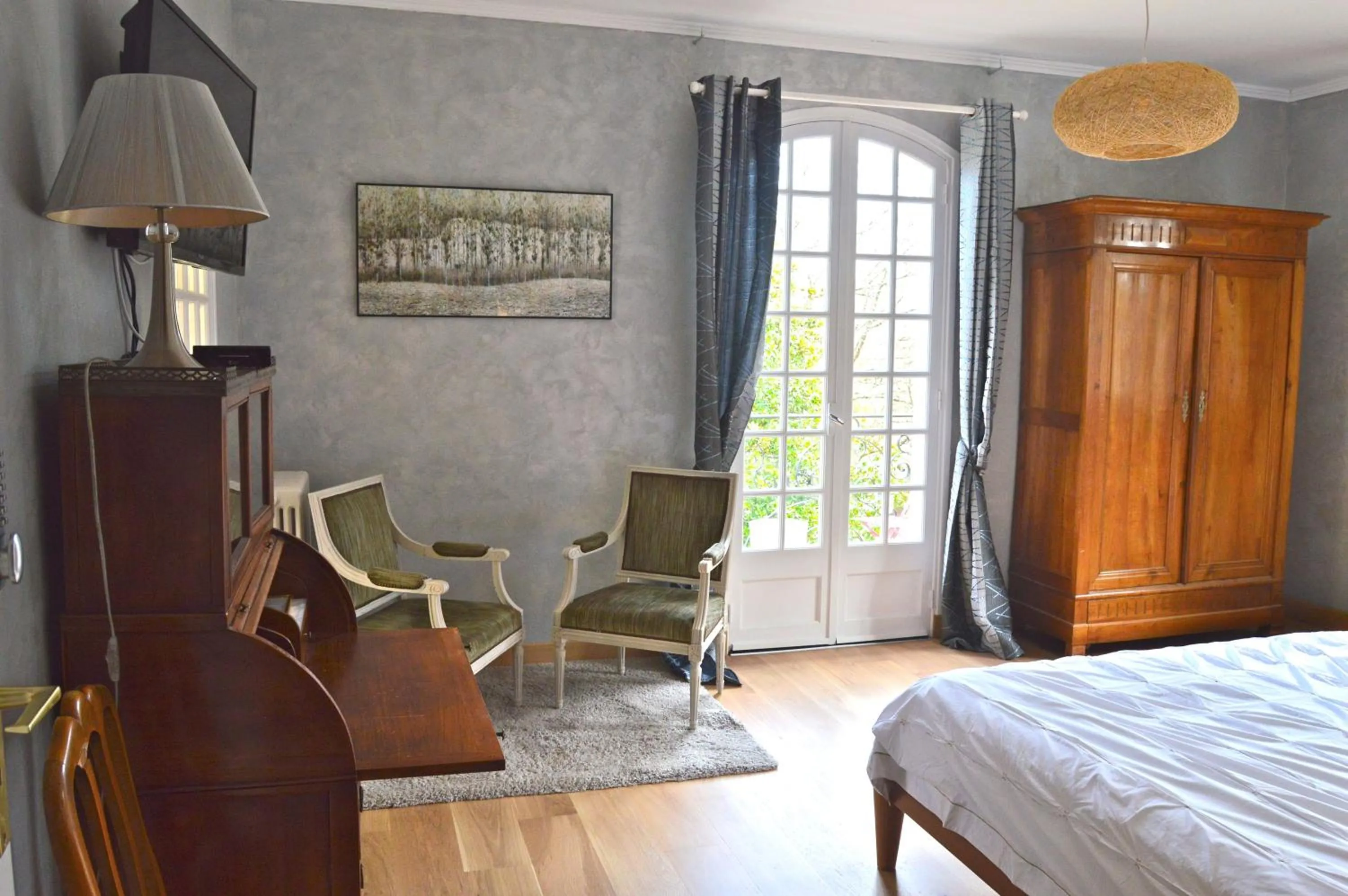 Bedroom, Bed in L'Escalère