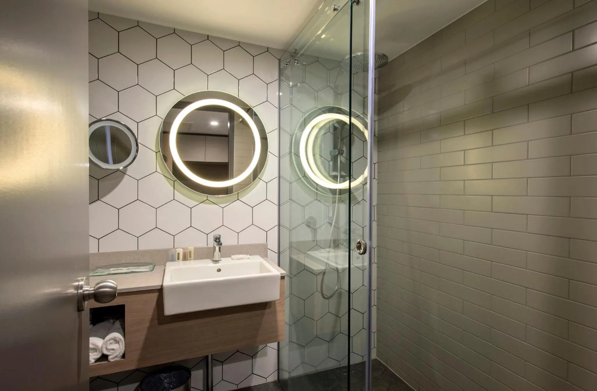 Photo of the whole room in Crowne Plaza Alice Springs Lasseters by IHG