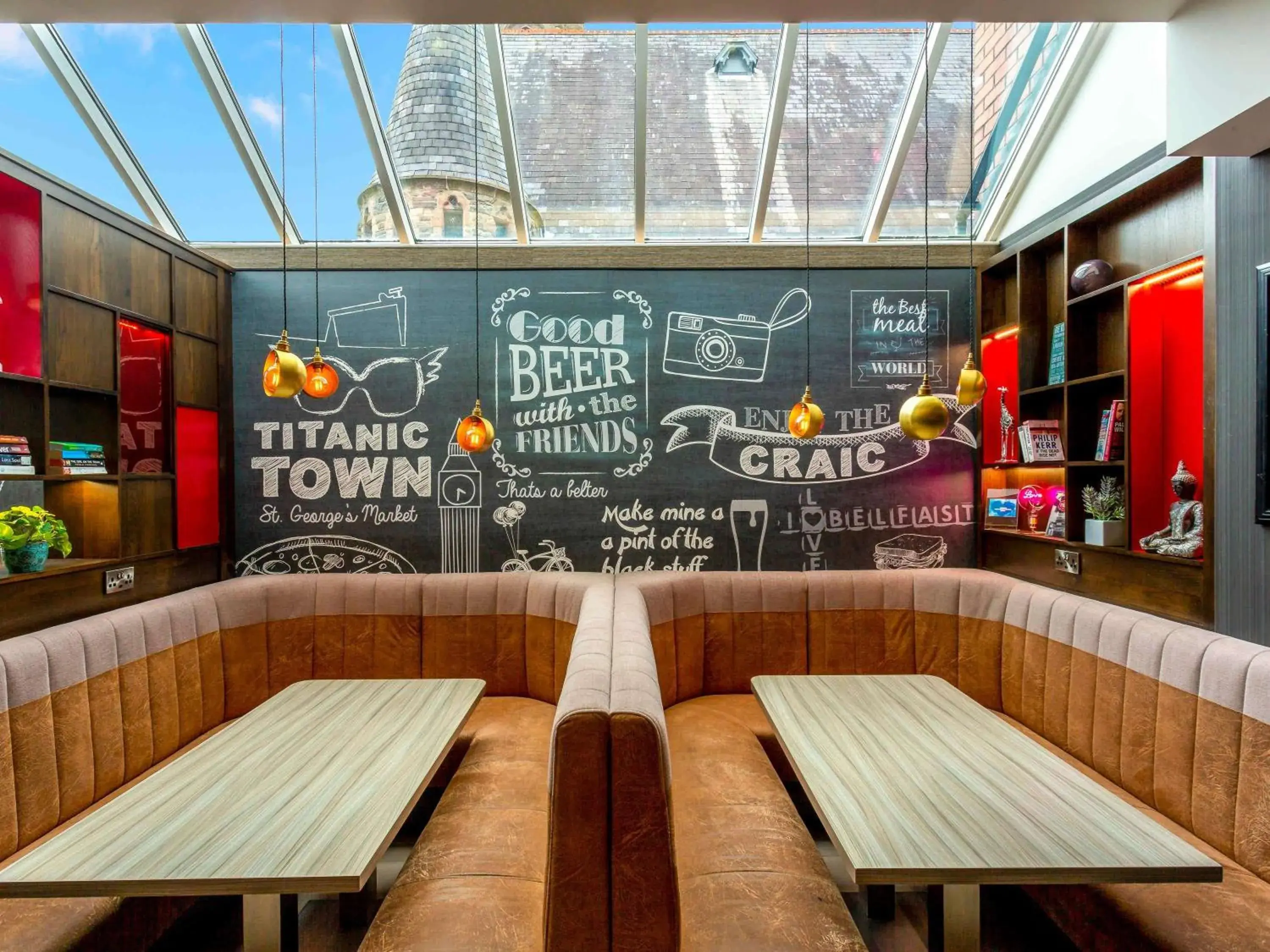 Lounge or bar in ibis Belfast Queens Quarter Lounge or bar in ibis Belfast Queens Quarter