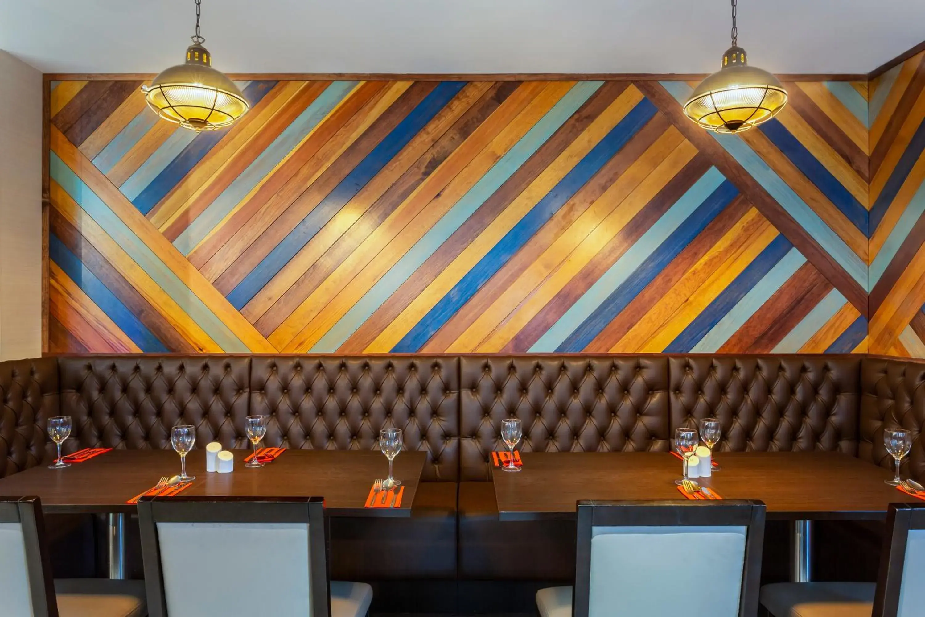 Restaurant/places to eat in ibis Belfast Queens Quarter Restaurant/places to eat in ibis Belfast Queens Quarter