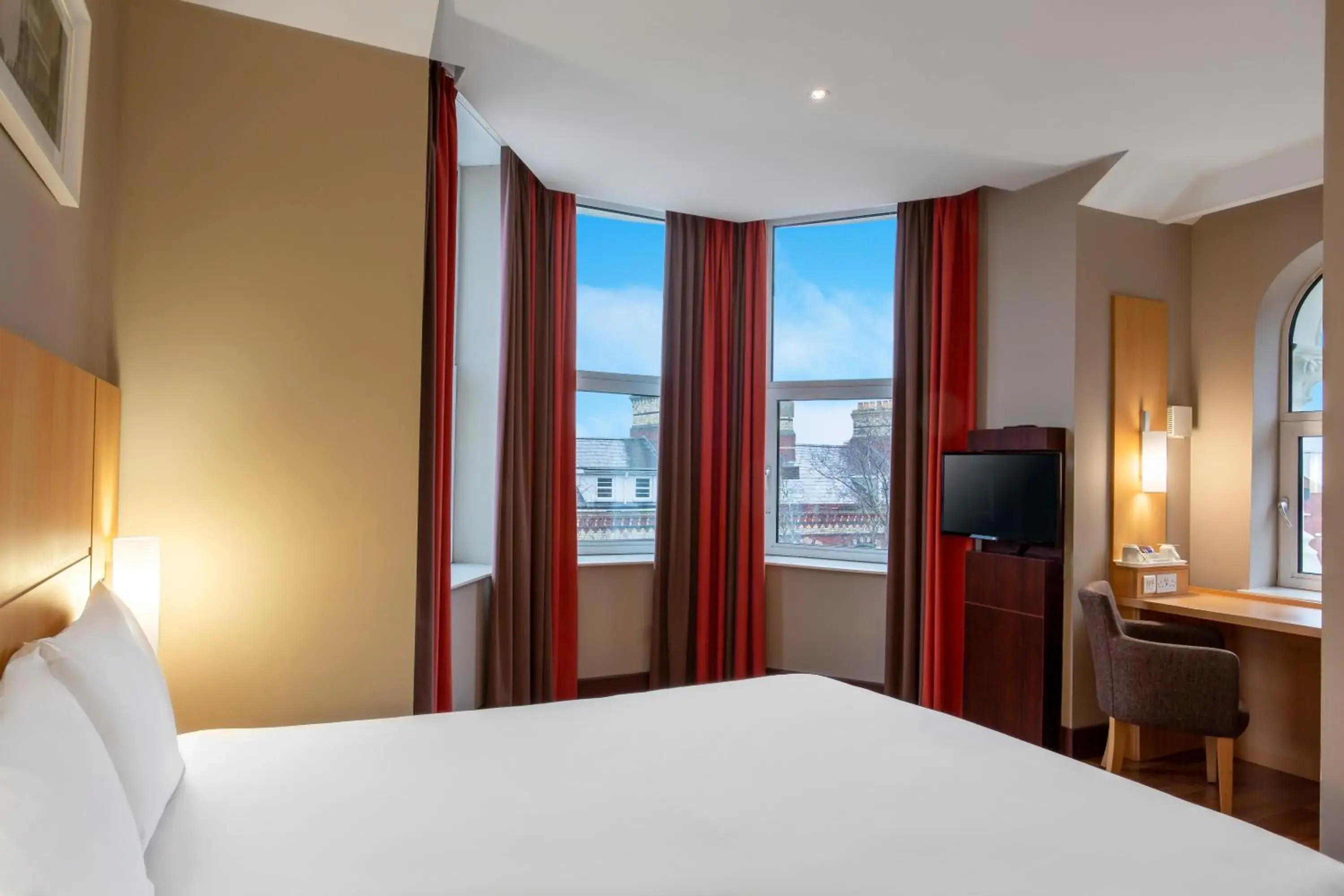 Bedroom, Bed in ibis Belfast Queens Quarter Bedroom, Bed in ibis Belfast Queens Quarter