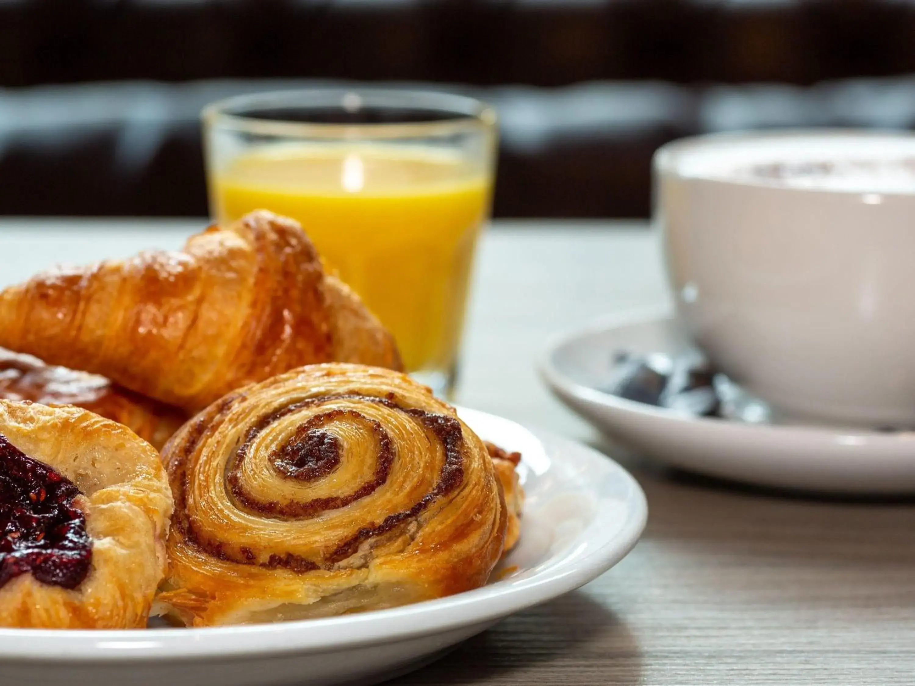 Restaurant/places to eat in ibis Belfast Queens Quarter Restaurant/places to eat in ibis Belfast Queens Quarter