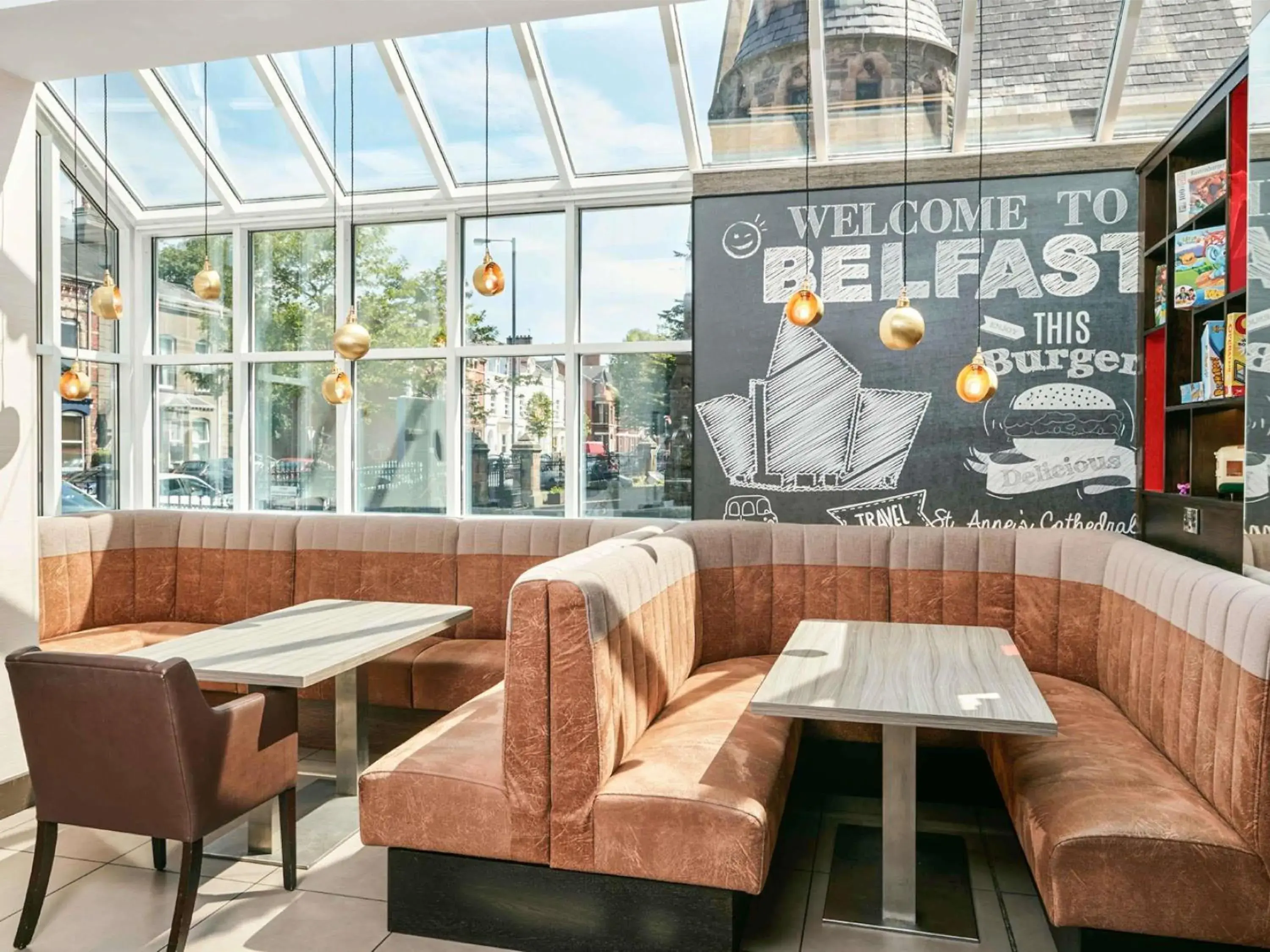 Property building in ibis Belfast Queens Quarter Property building in ibis Belfast Queens Quarter