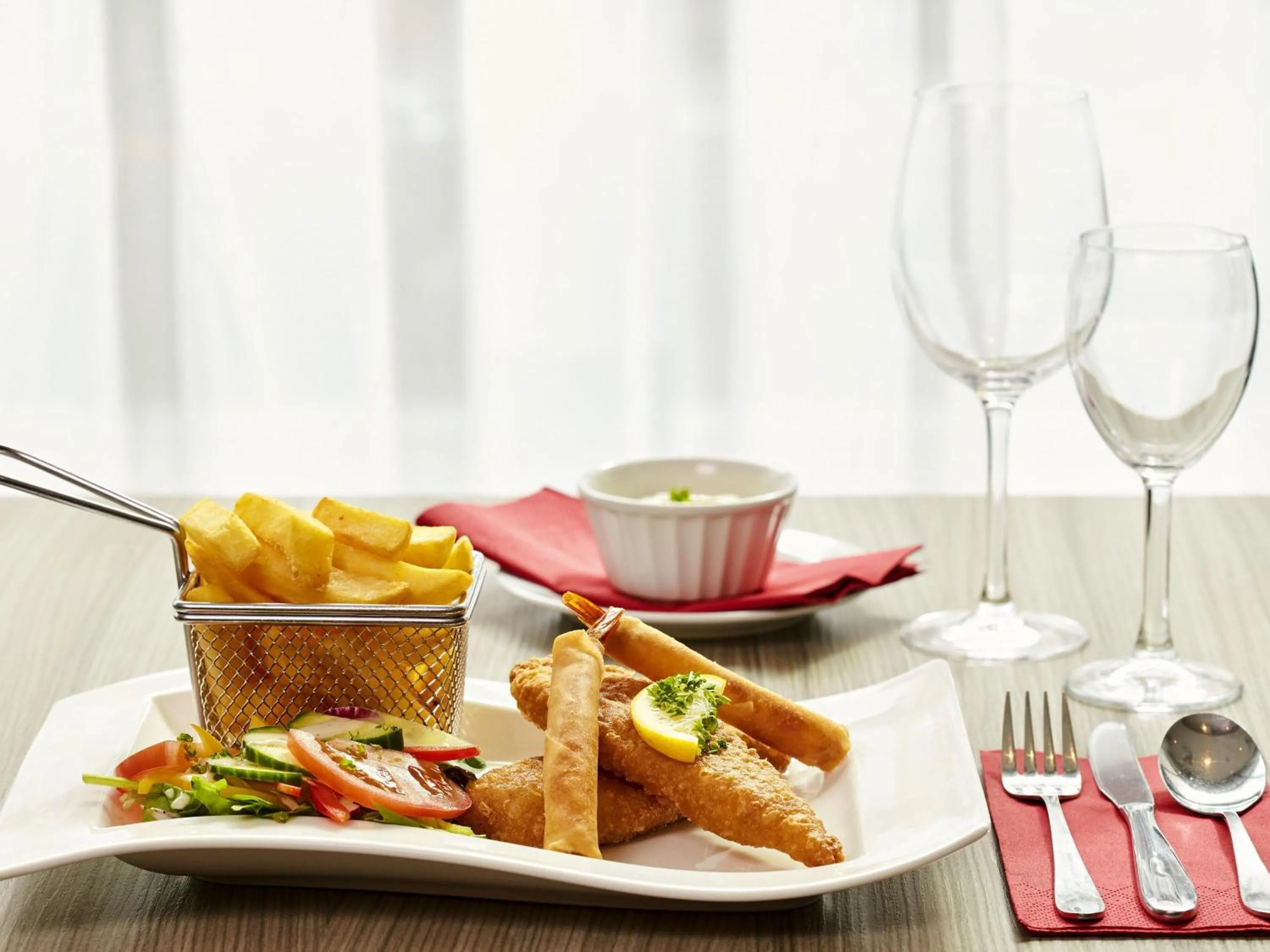 Restaurant/places to eat in ibis Belfast City Centre