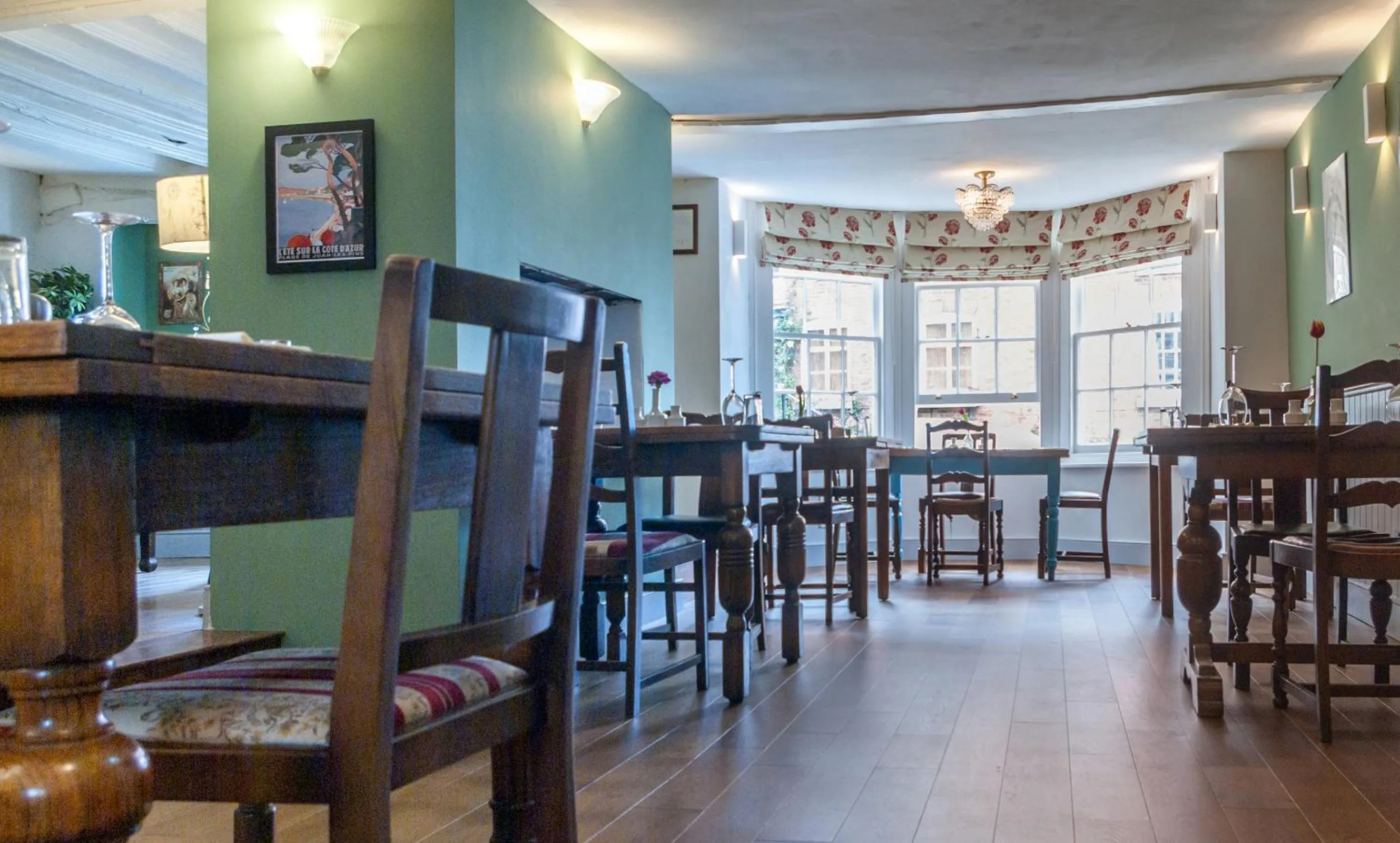 Restaurant/places to eat in The Dragon Hotel