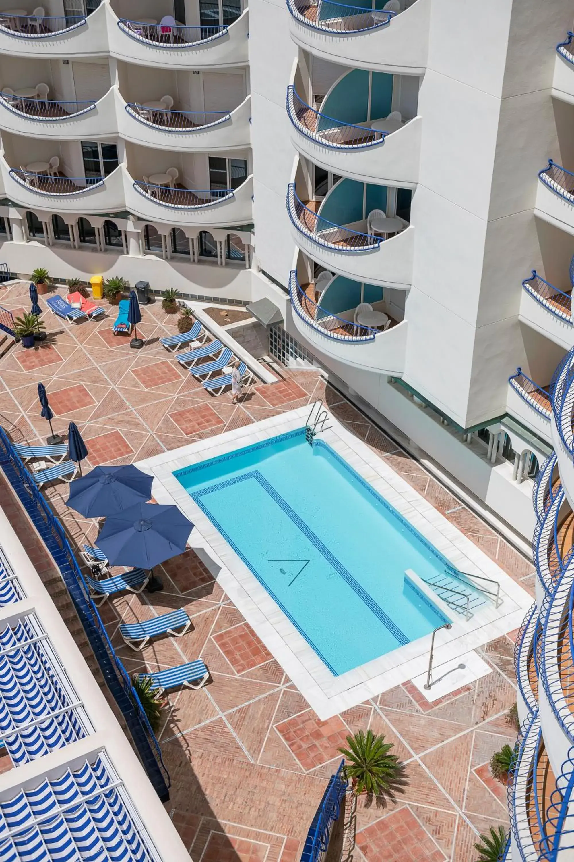 Swimming pool in Hotel Playa Victoria Swimming pool in Hotel Playa Victoria