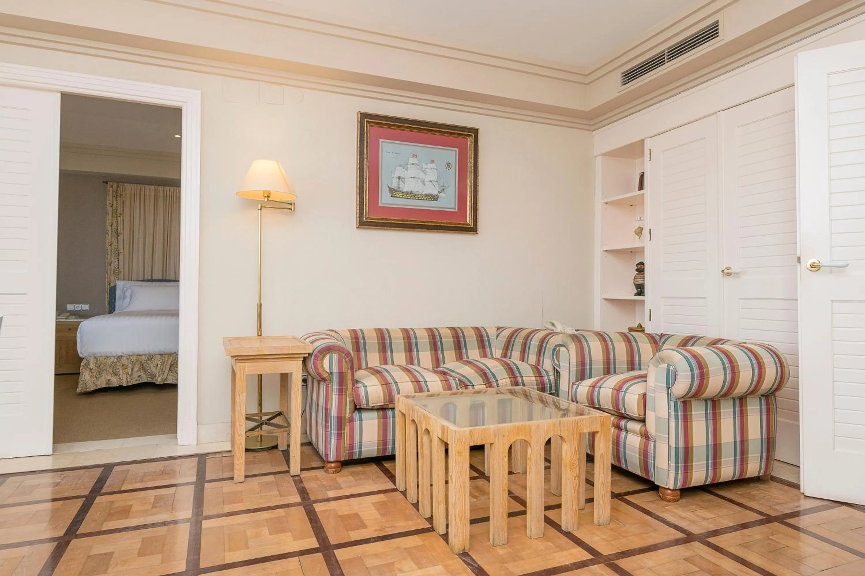 Seating area, Bed in Hotel Playa Victoria