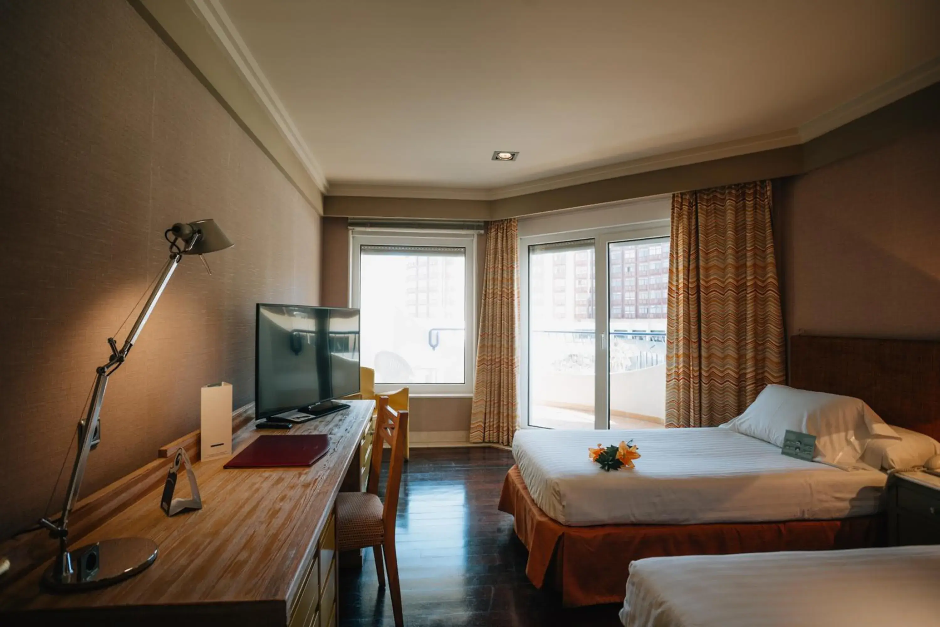 Double or Twin Room with Extra Bed in Hotel Playa Victoria Double or Twin Room with Extra Bed in Hotel Playa Victoria