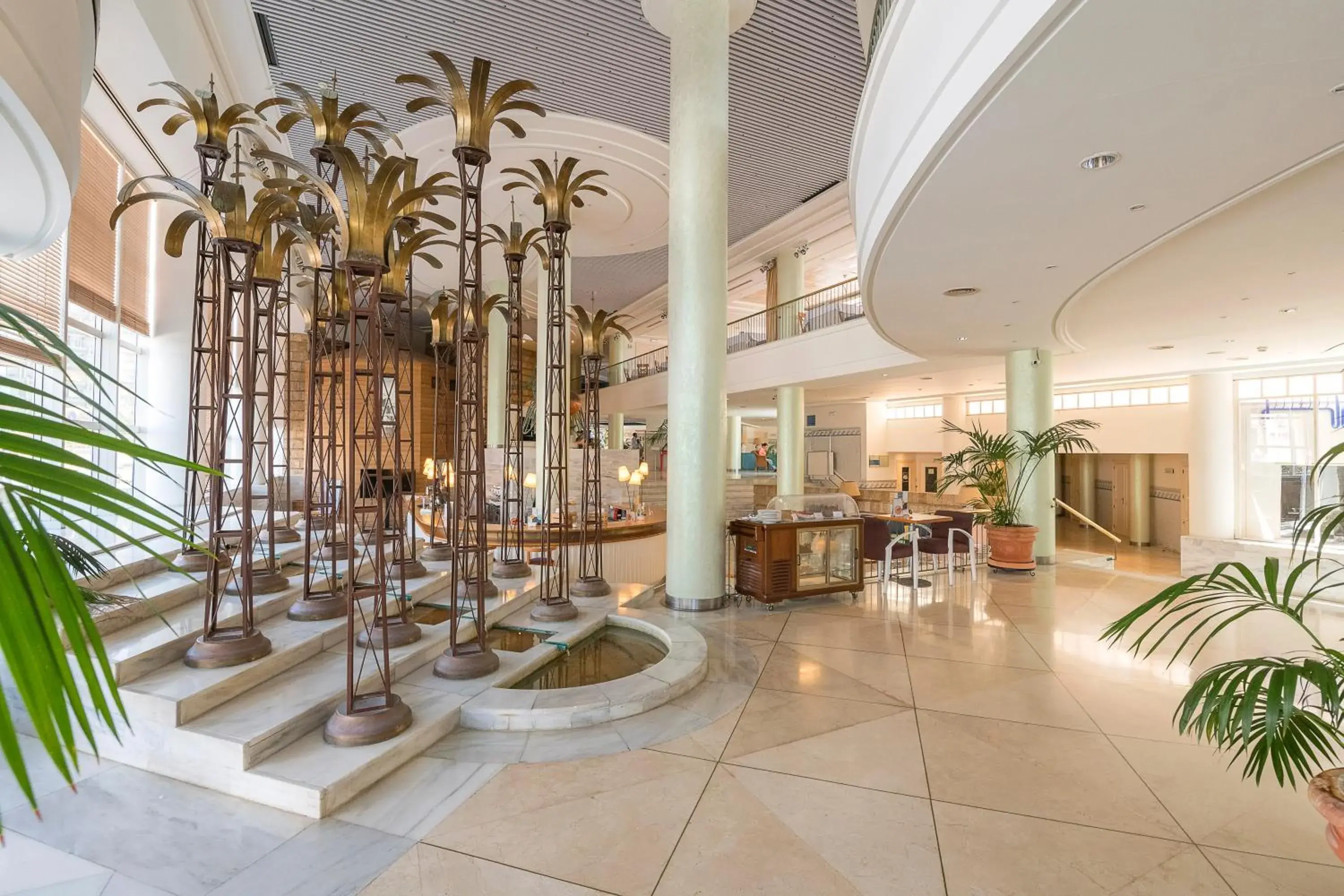 Restaurant/places to eat in Hotel Playa Victoria Restaurant/places to eat in Hotel Playa Victoria