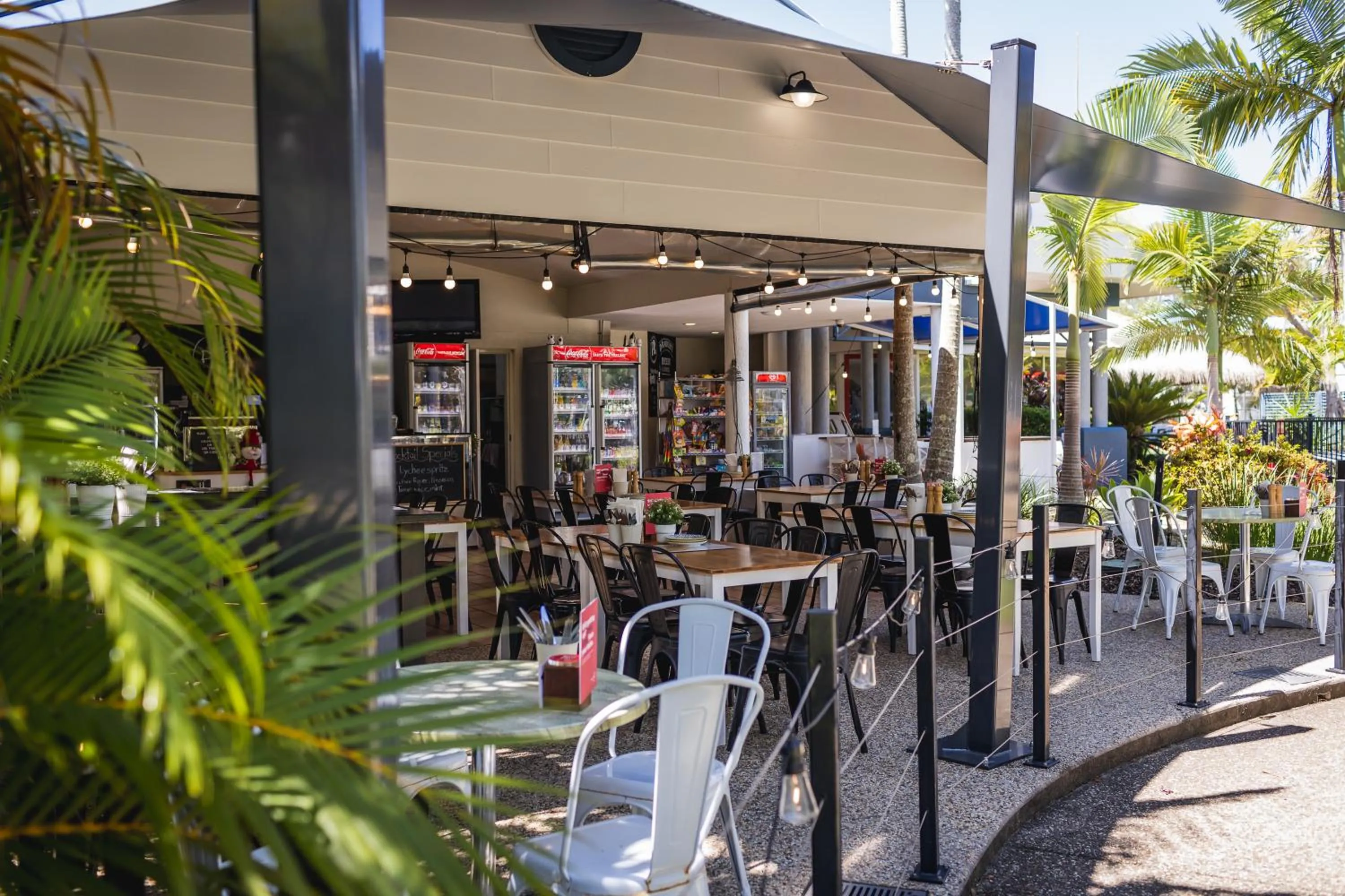 Restaurant/places to eat in Ivory Palms Resort Noosa
