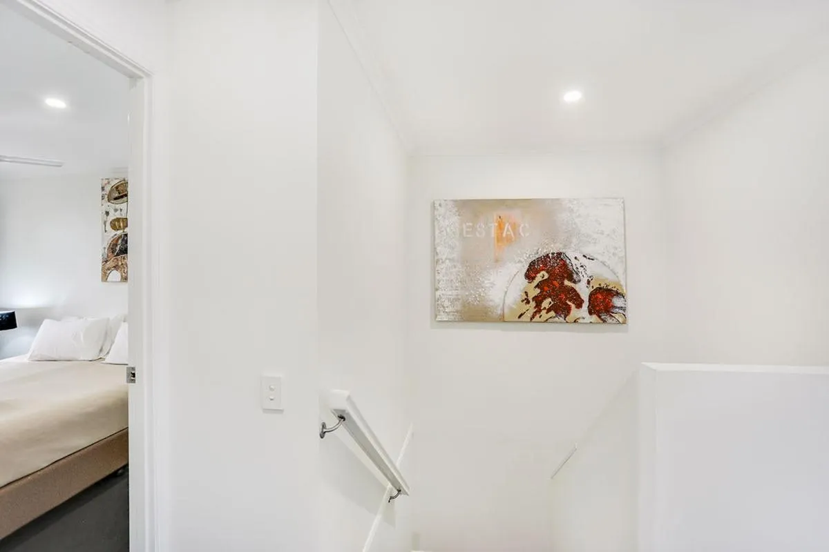 Decorative detail, Bed in Ivory Palms Resort Noosa