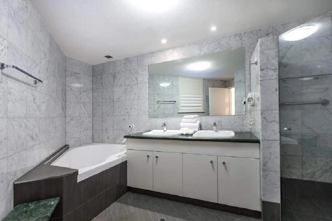 Shower in Emerald Noosa