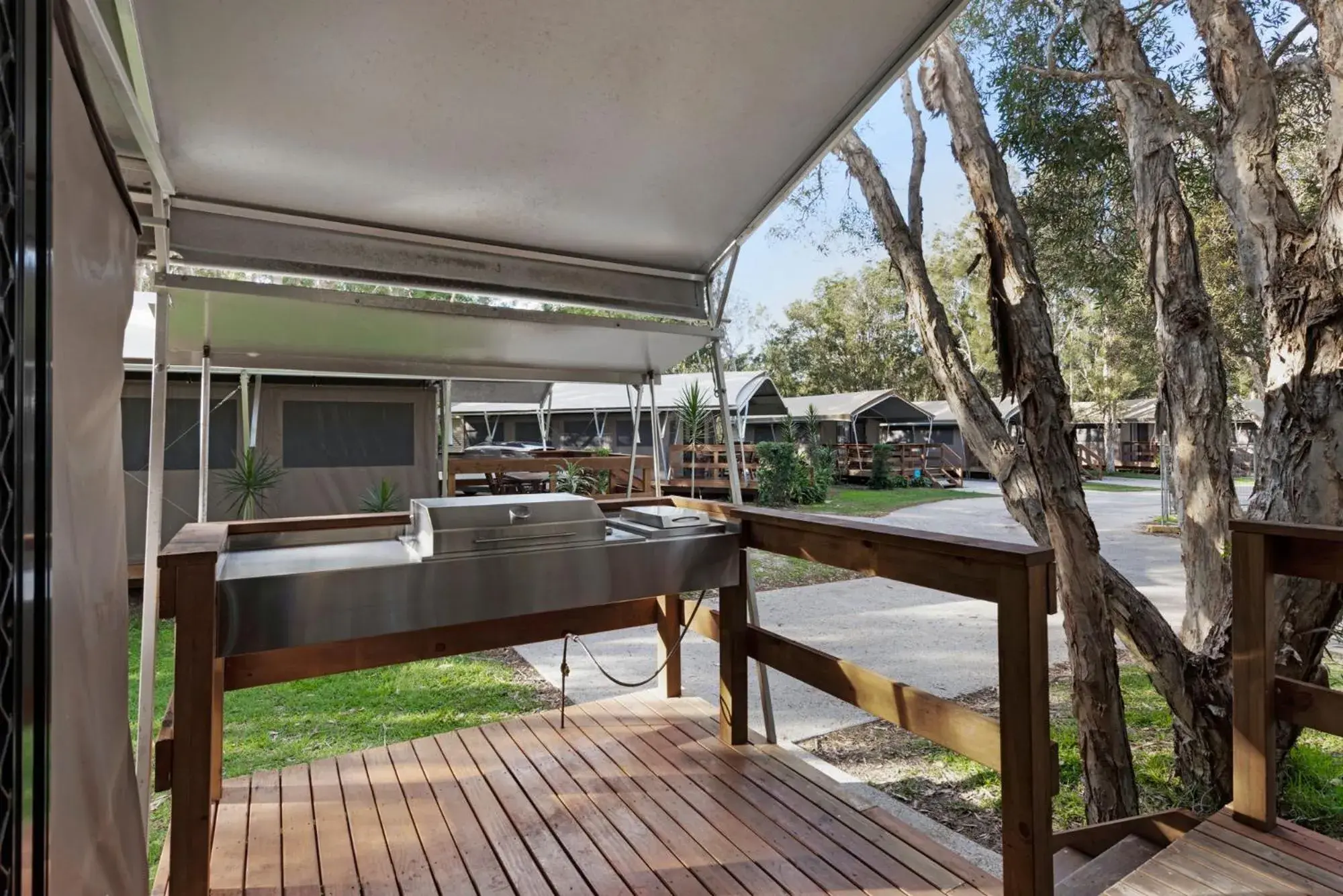 Balcony/Terrace, Pool View in Discovery Parks - Byron Bay