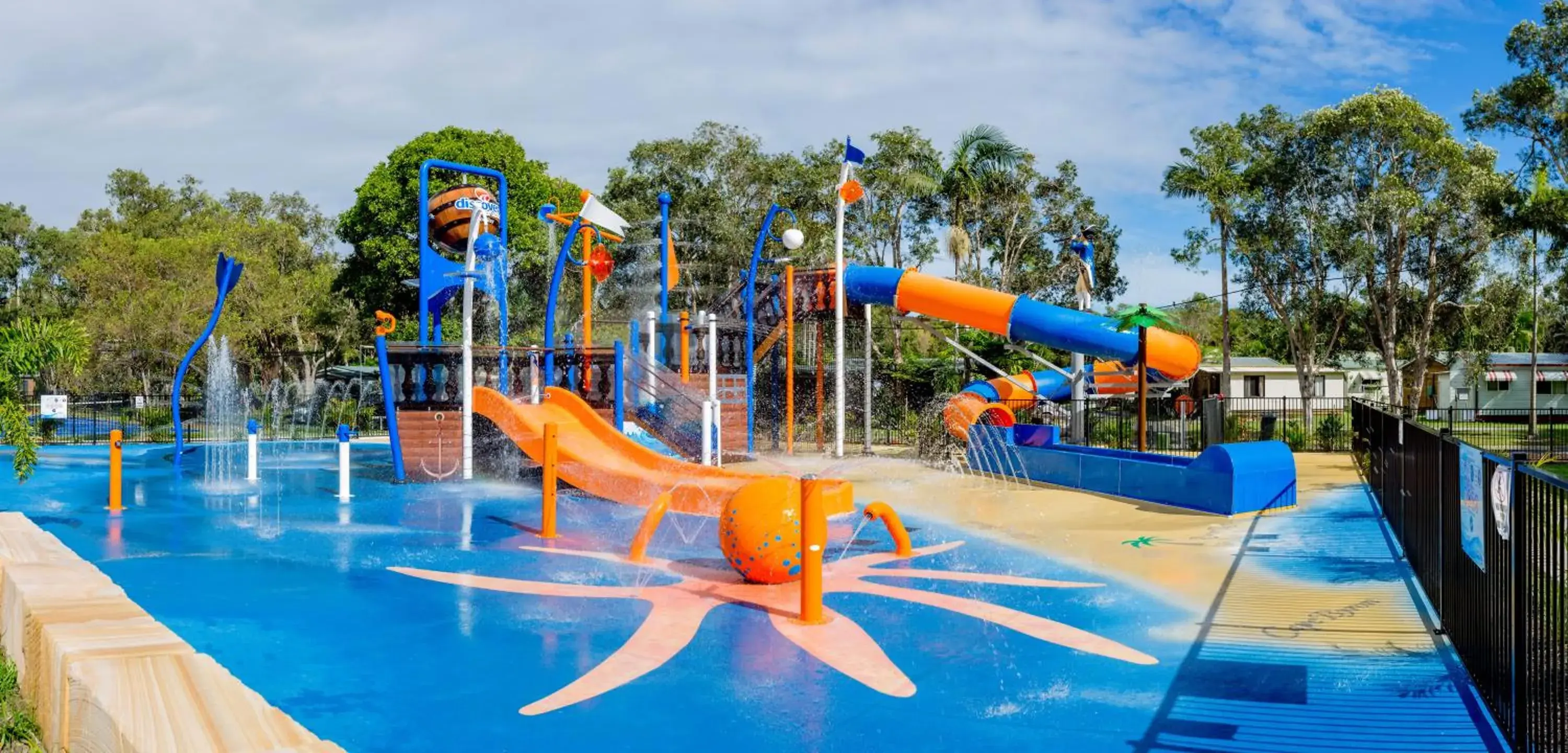 Aqua park, Water Park in Discovery Parks - Byron Bay