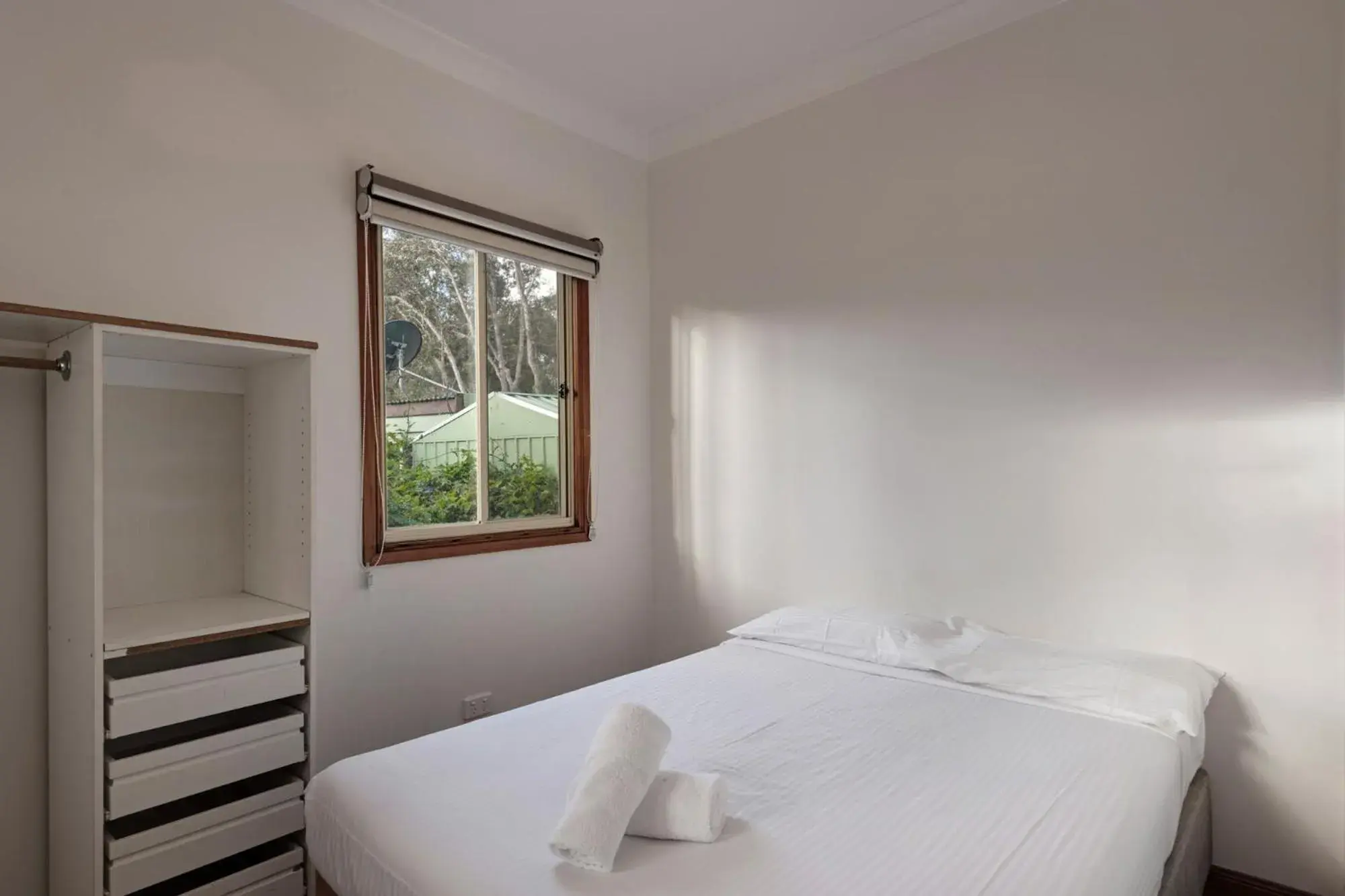Bedroom, Bed in Discovery Parks - Byron Bay