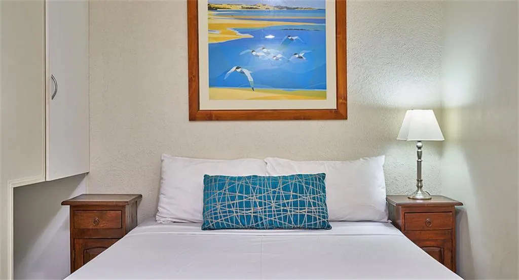 Bed in Trinity Beach Club Holiday Apartments