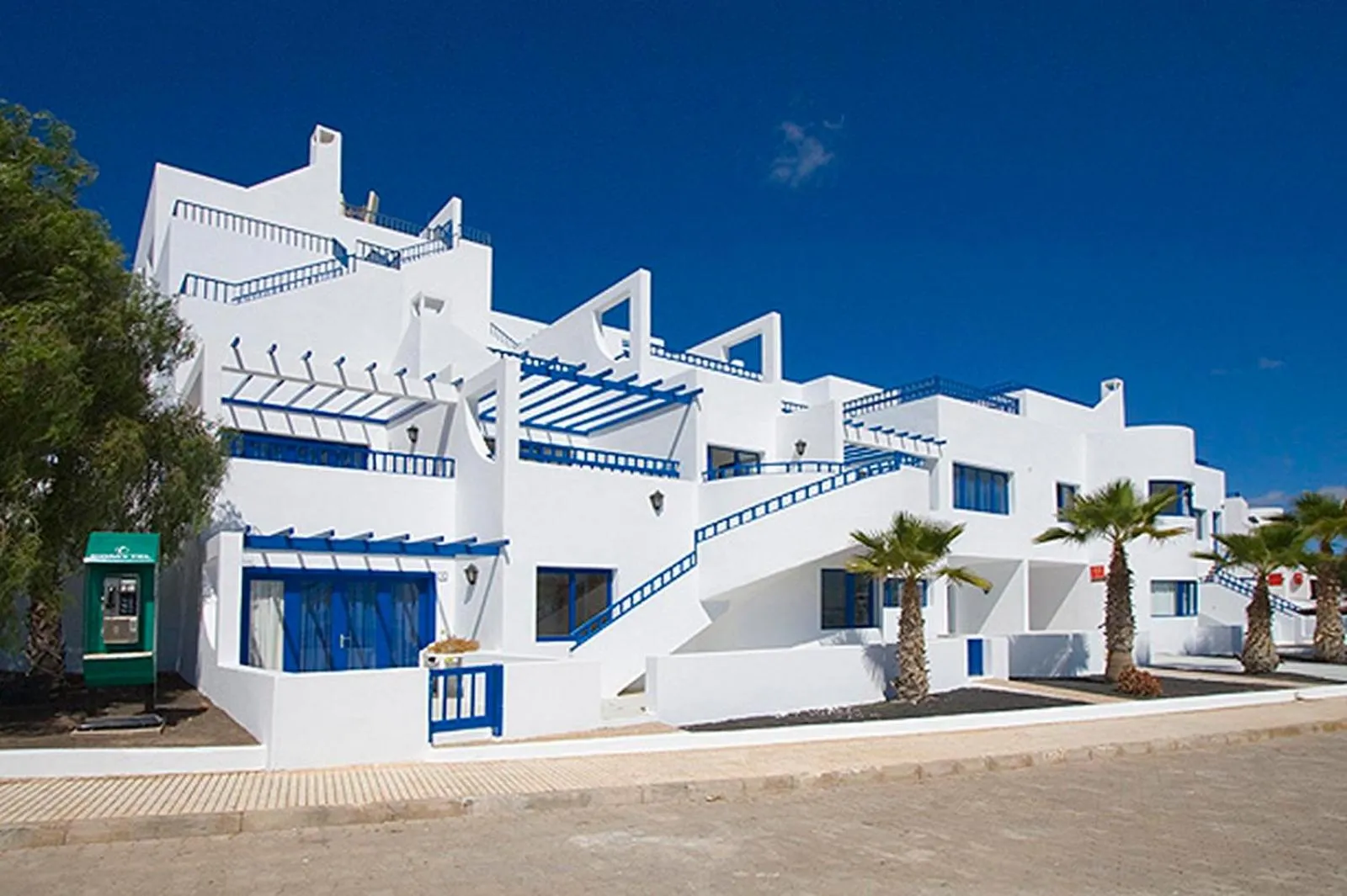 Property building in Apartamentos Club Pocillos