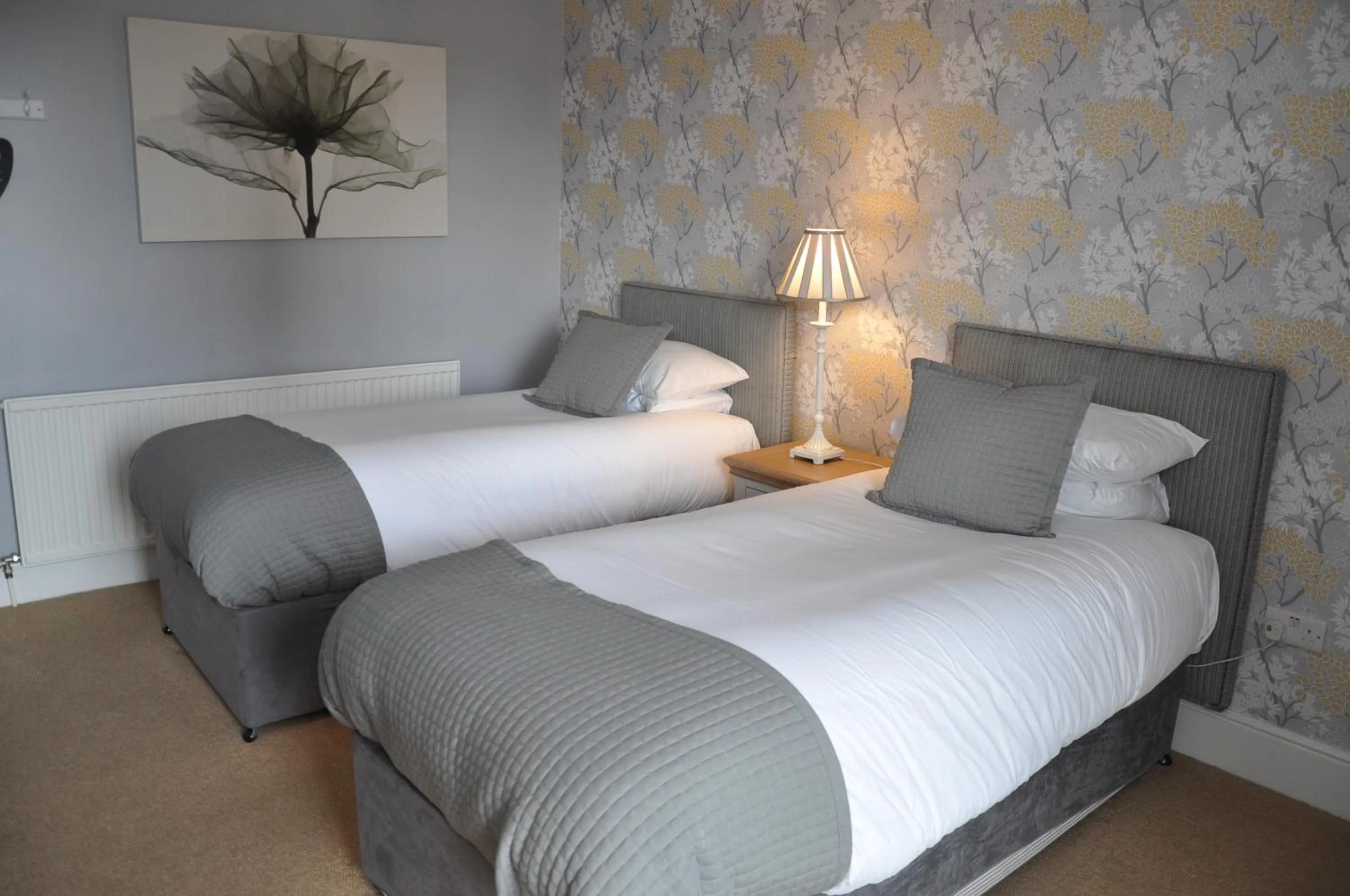 Photo of the whole room, Bed in The Beaufort, Raglan