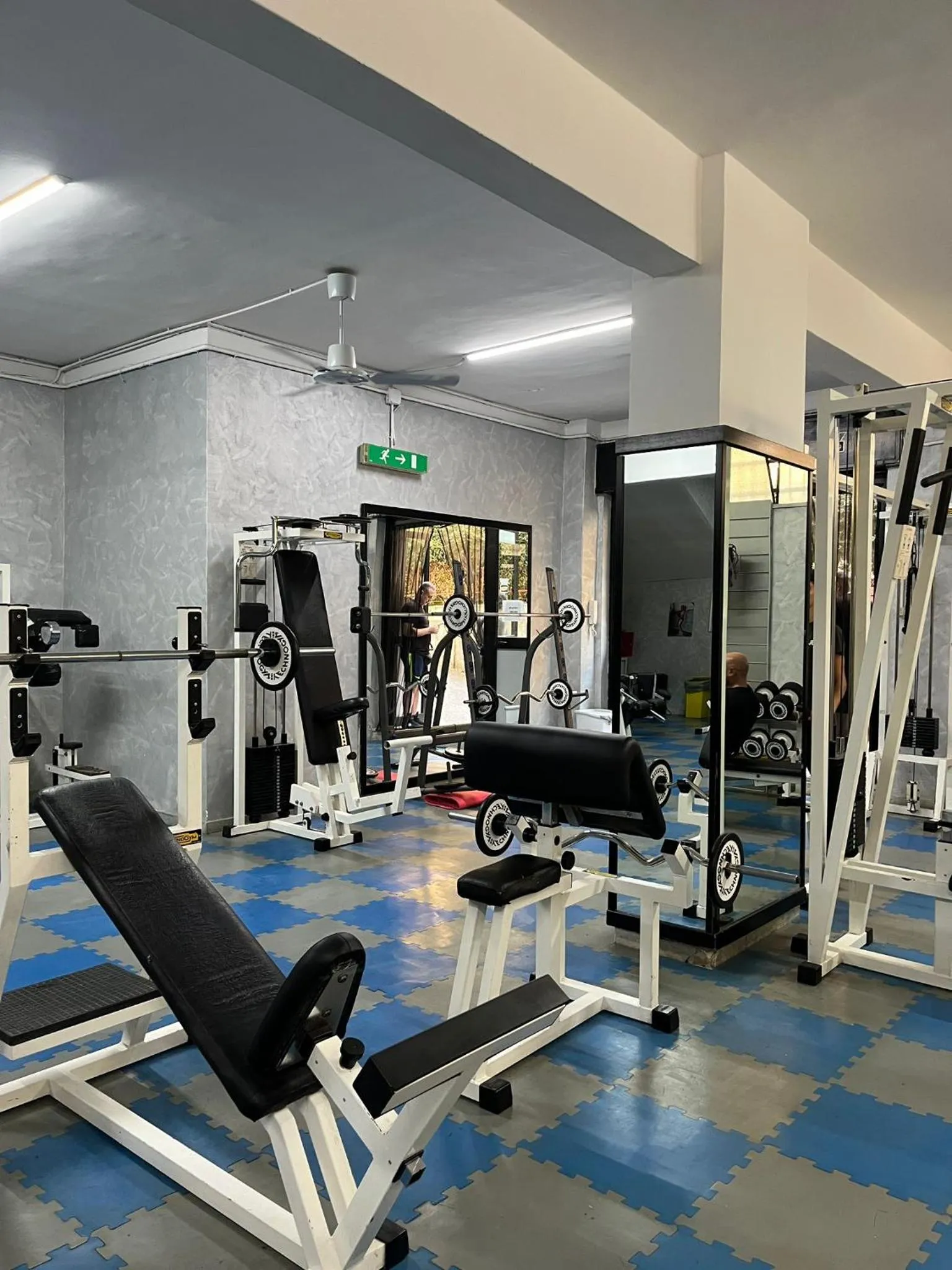 Fitness centre/facilities in Family Room