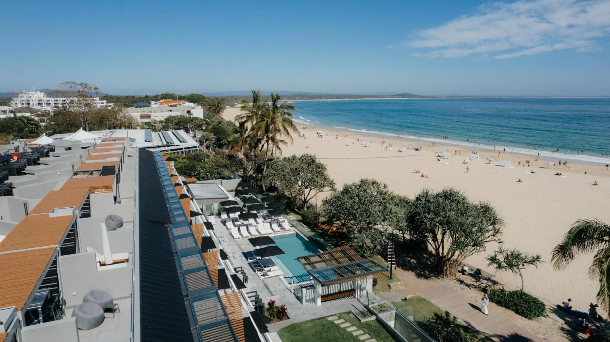 Property building in Netanya Noosa Beachfront Resort