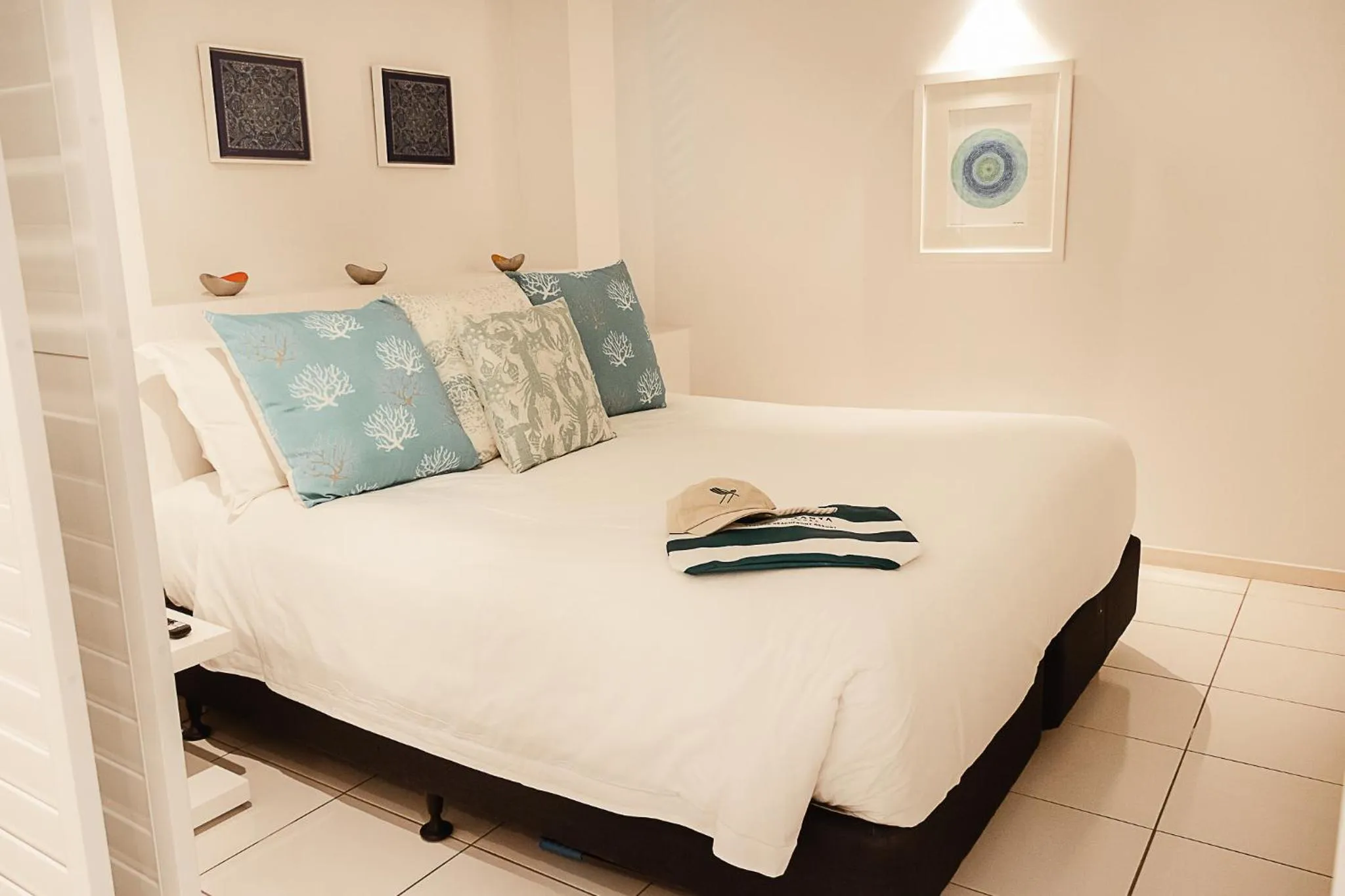 Bed in Netanya Noosa Beachfront Resort