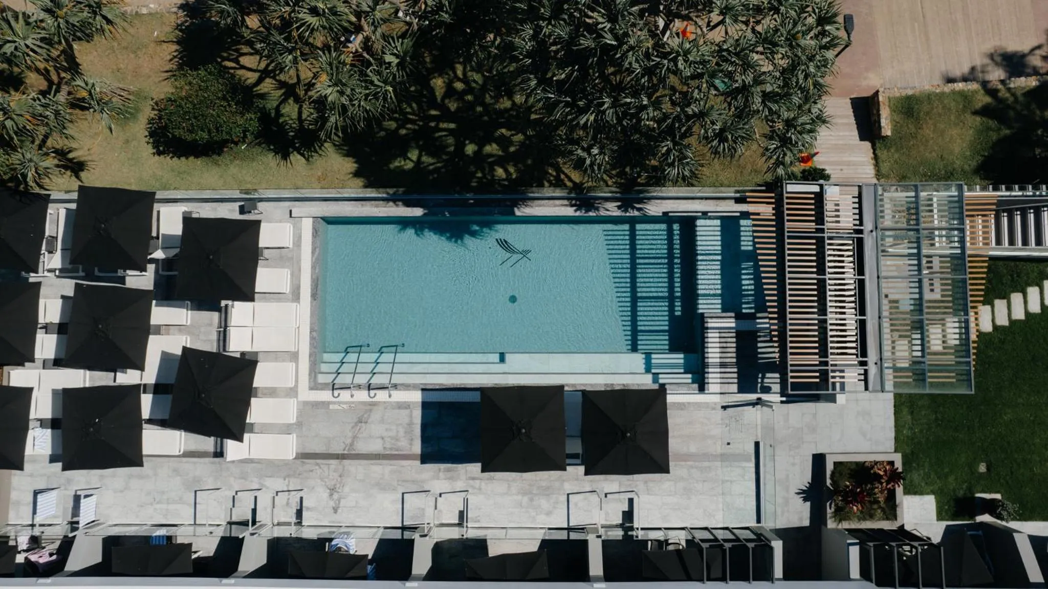 Bird's eye view in Netanya Noosa Beachfront Resort