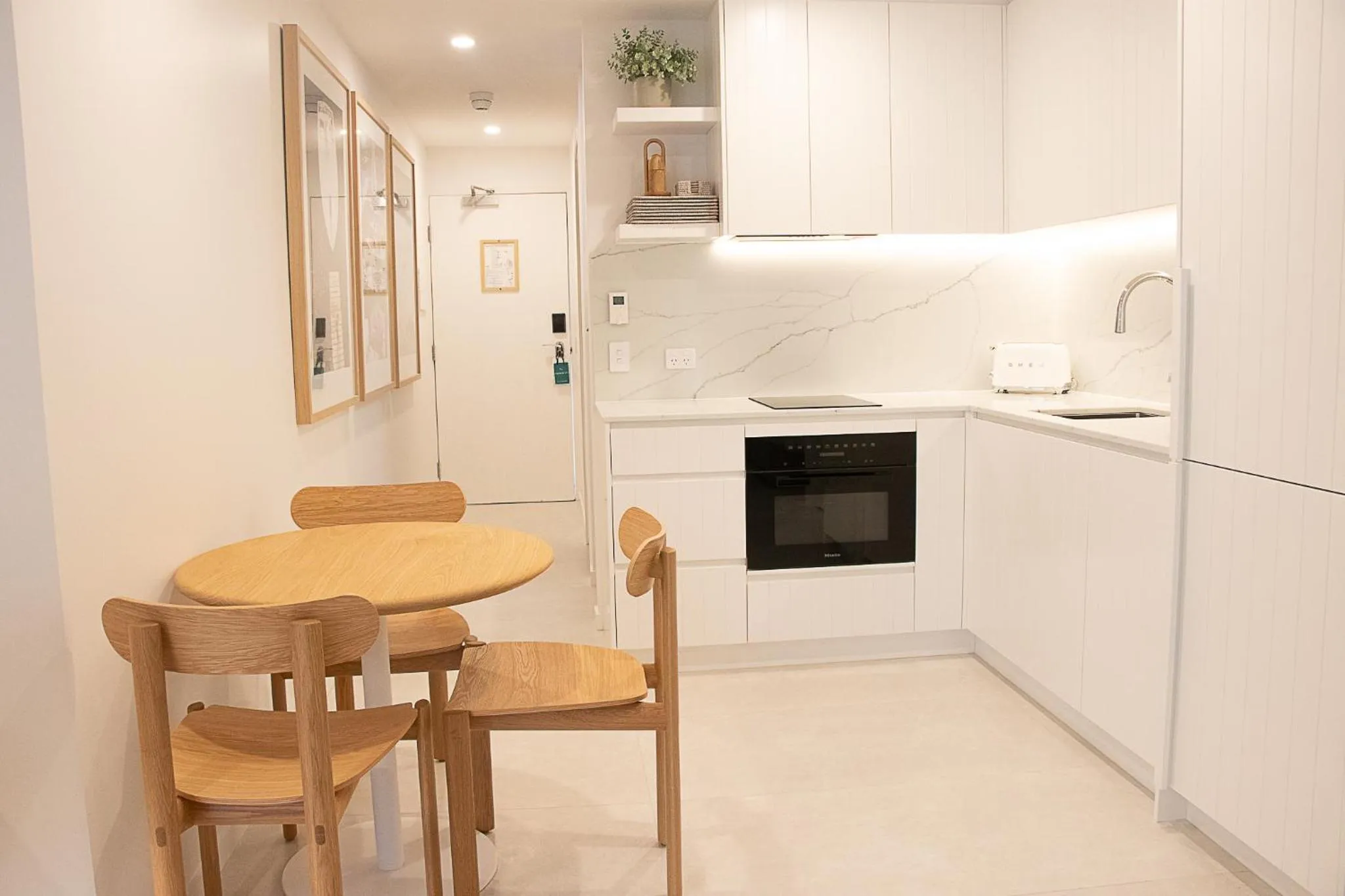 Kitchen or kitchenette in Netanya Noosa Beachfront Resort