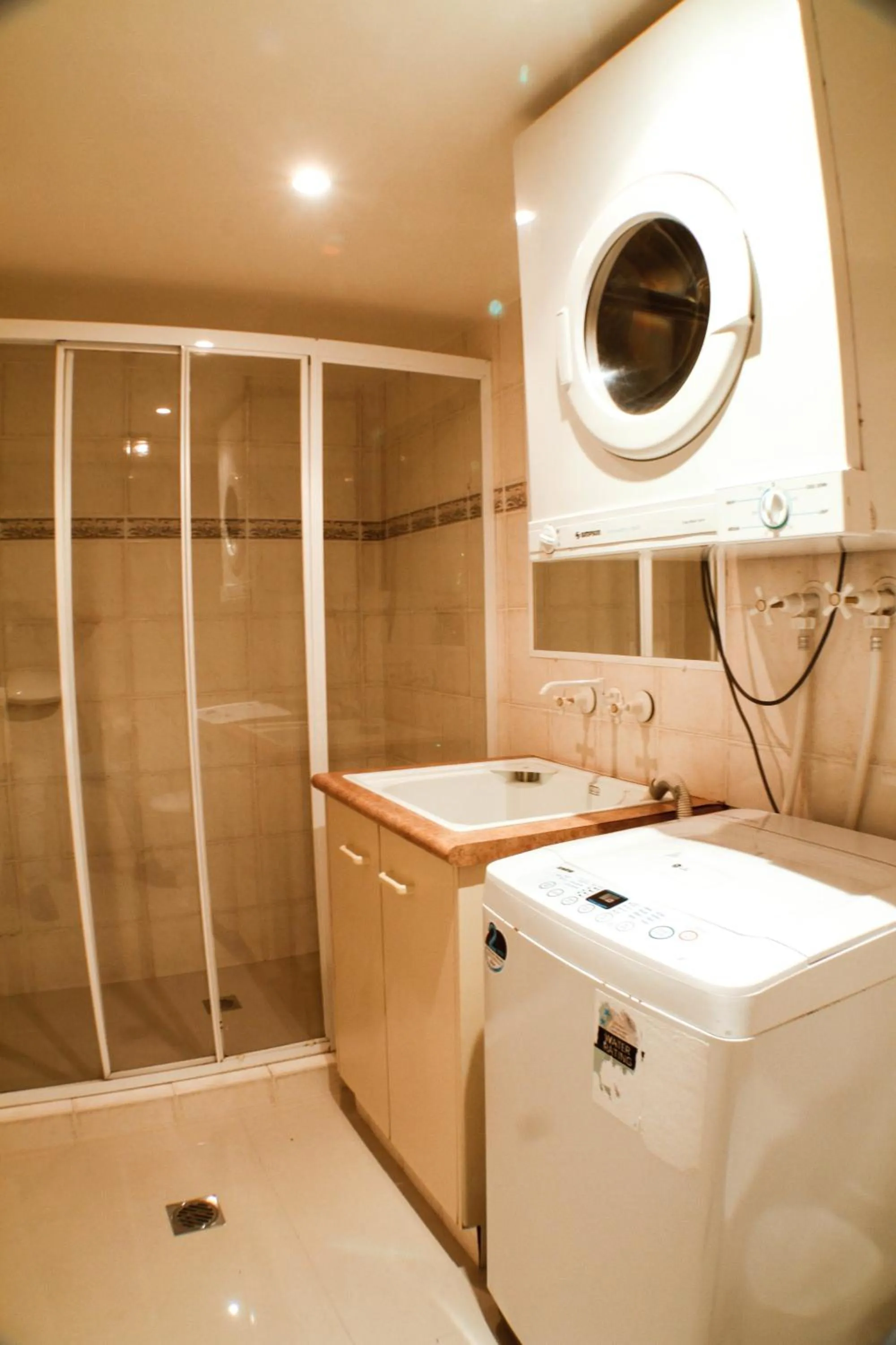 Shower in Surfers Riverside