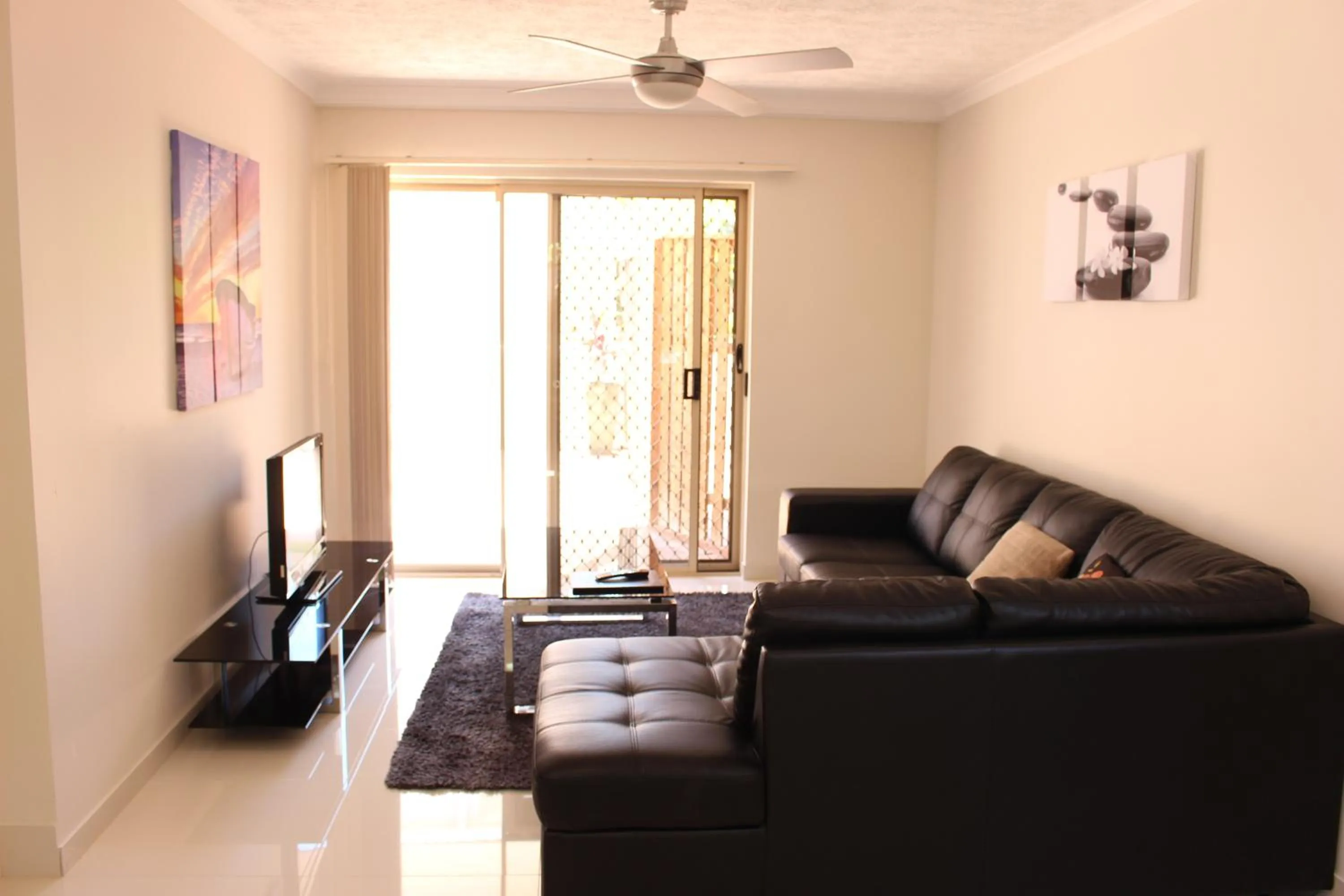 Living room in Surfers Riverside