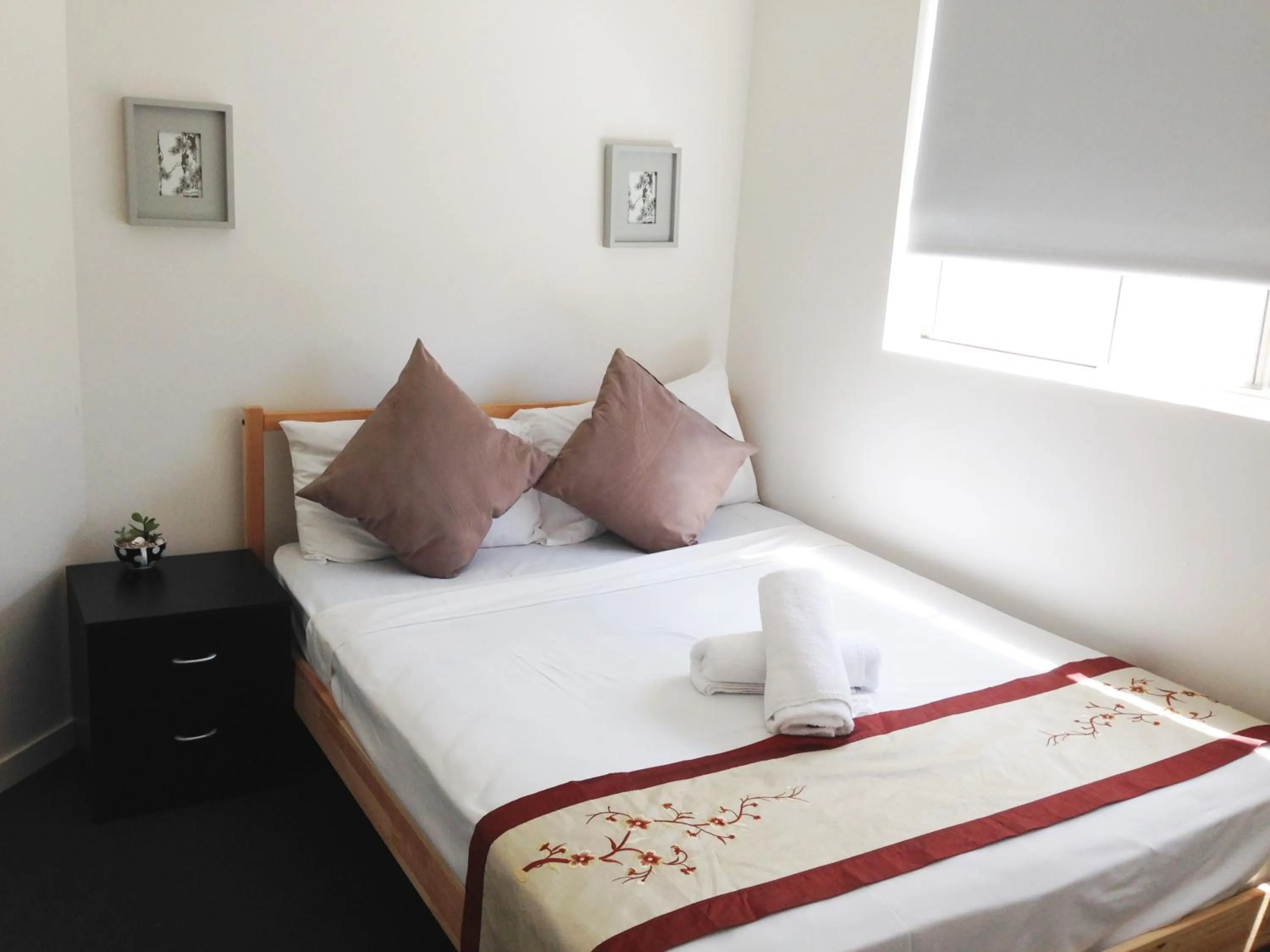 Bed in Surfers Riverside