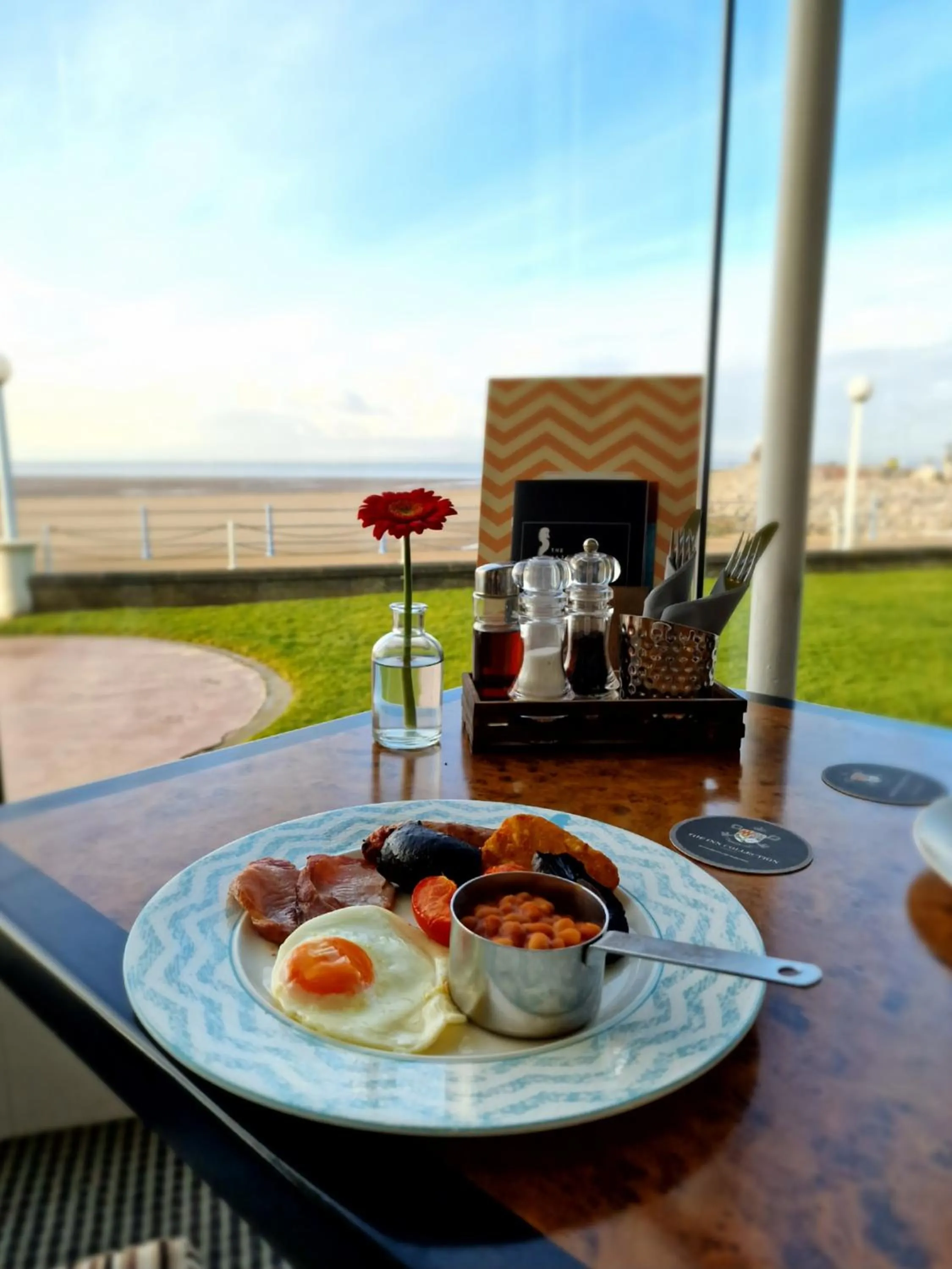 Breakfast in The Midland