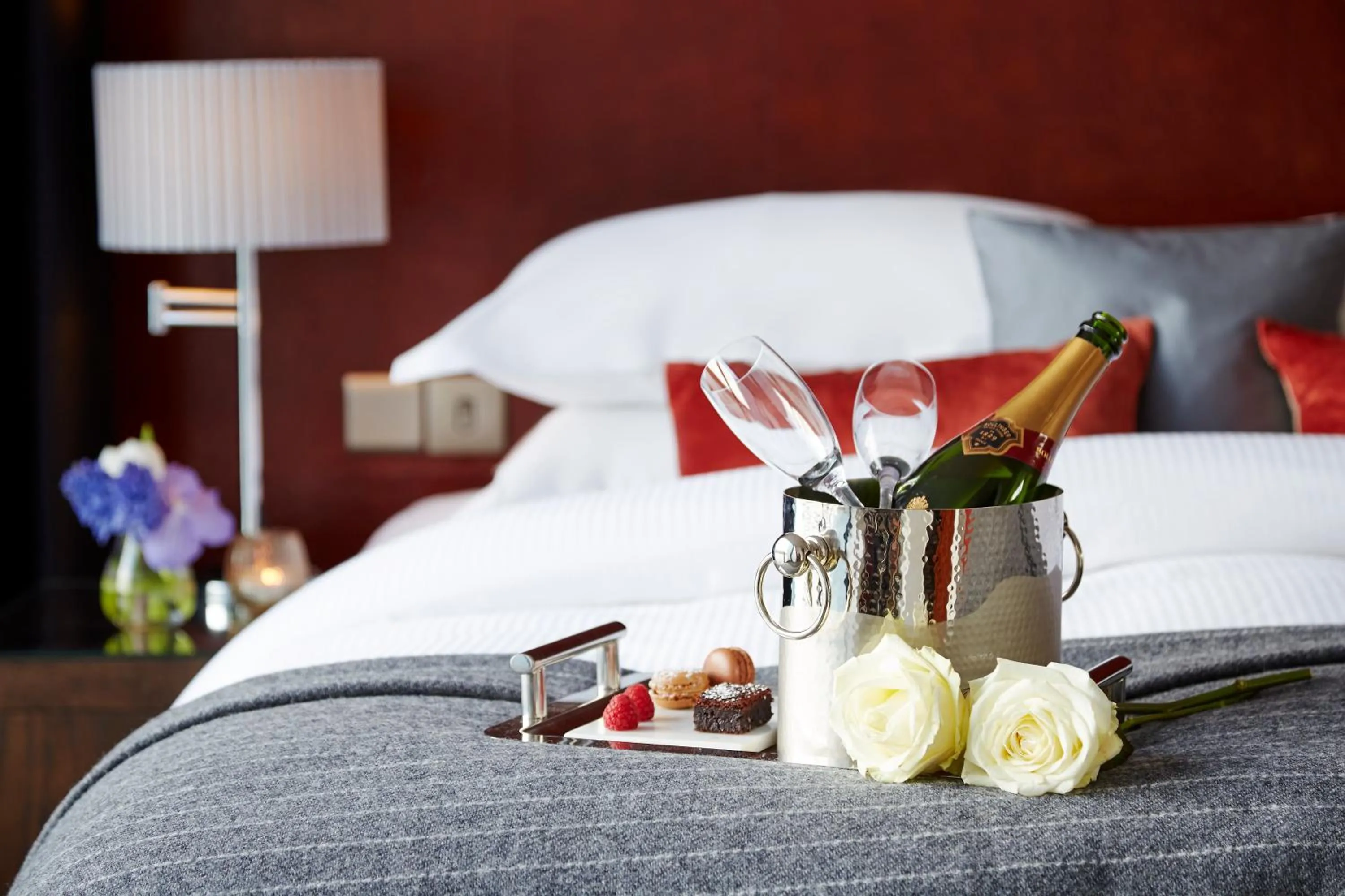 Bedroom, Bed in Ice House Hotel